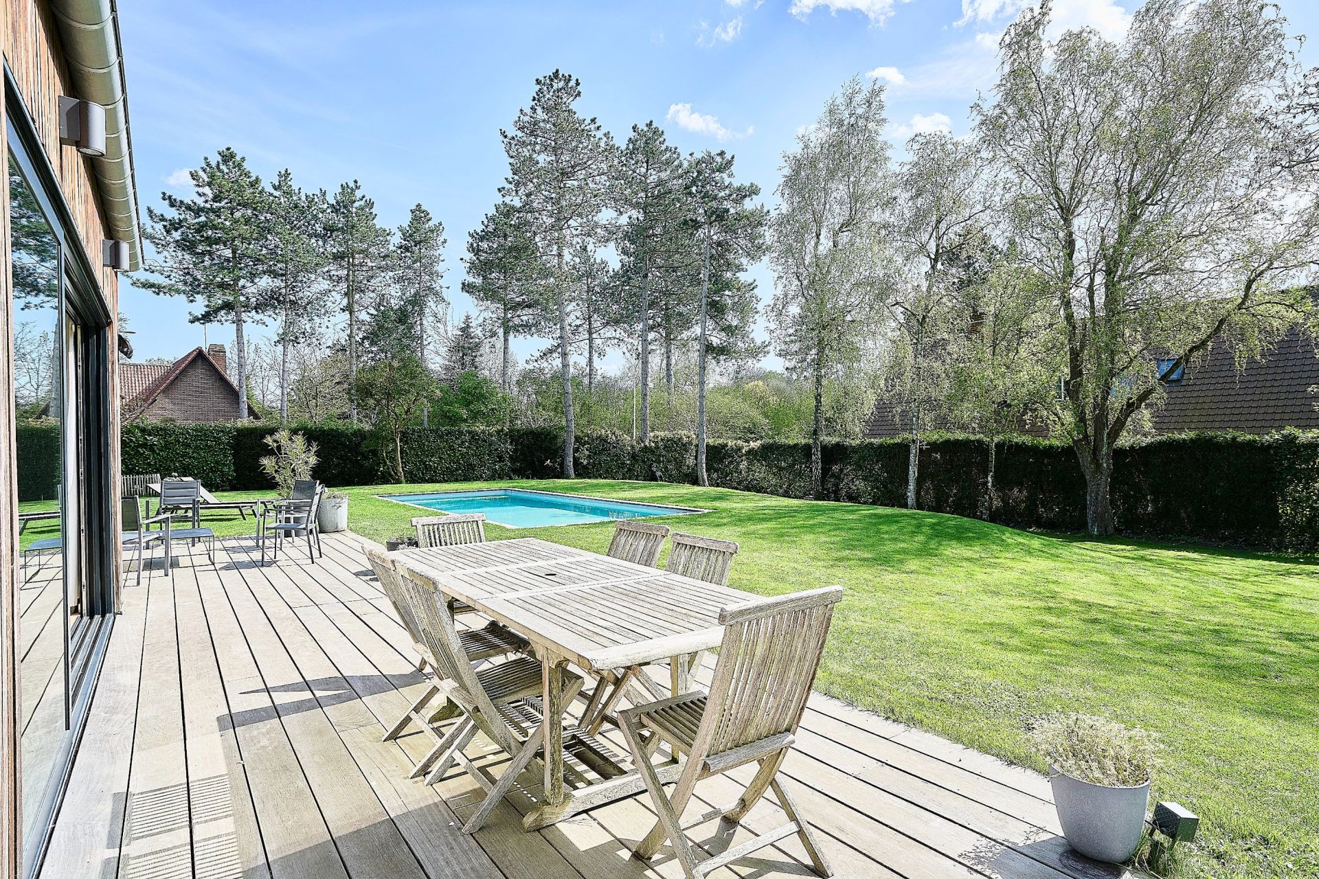 luxury house 8 Rooms for sale on CROIX (59170)