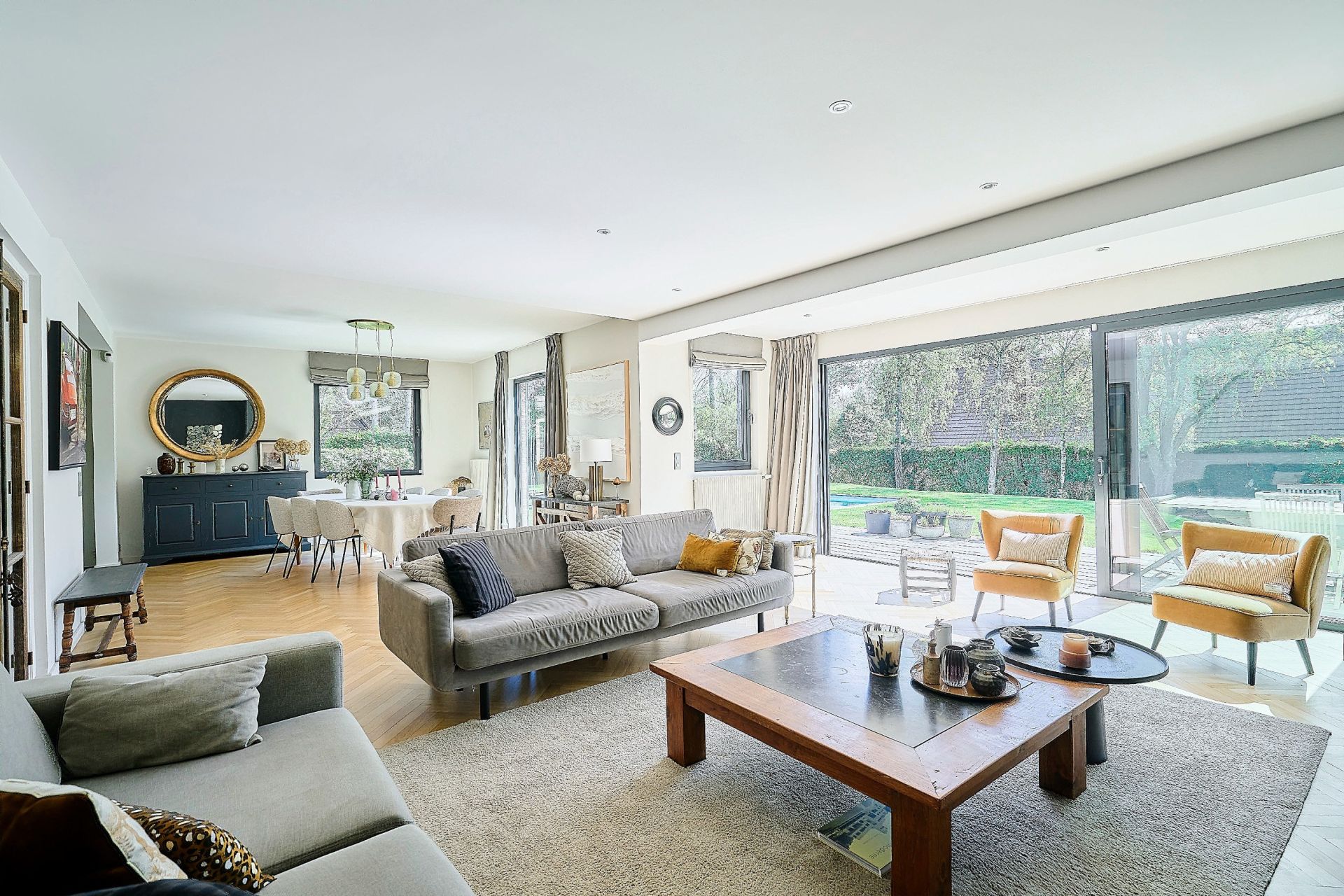 luxury house 8 Rooms for sale on CROIX (59170)