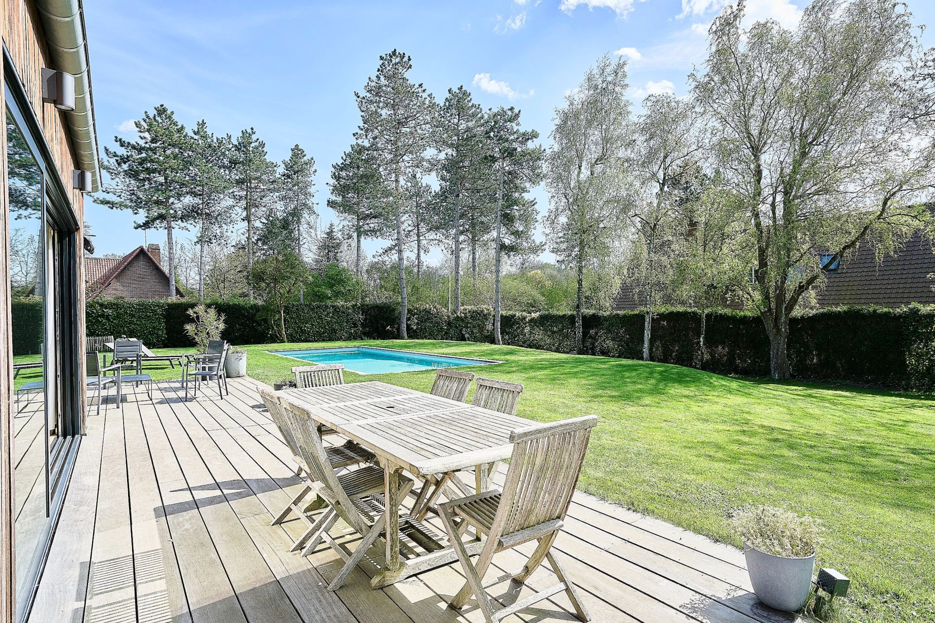 luxury house 8 Rooms for sale on CROIX (59170)