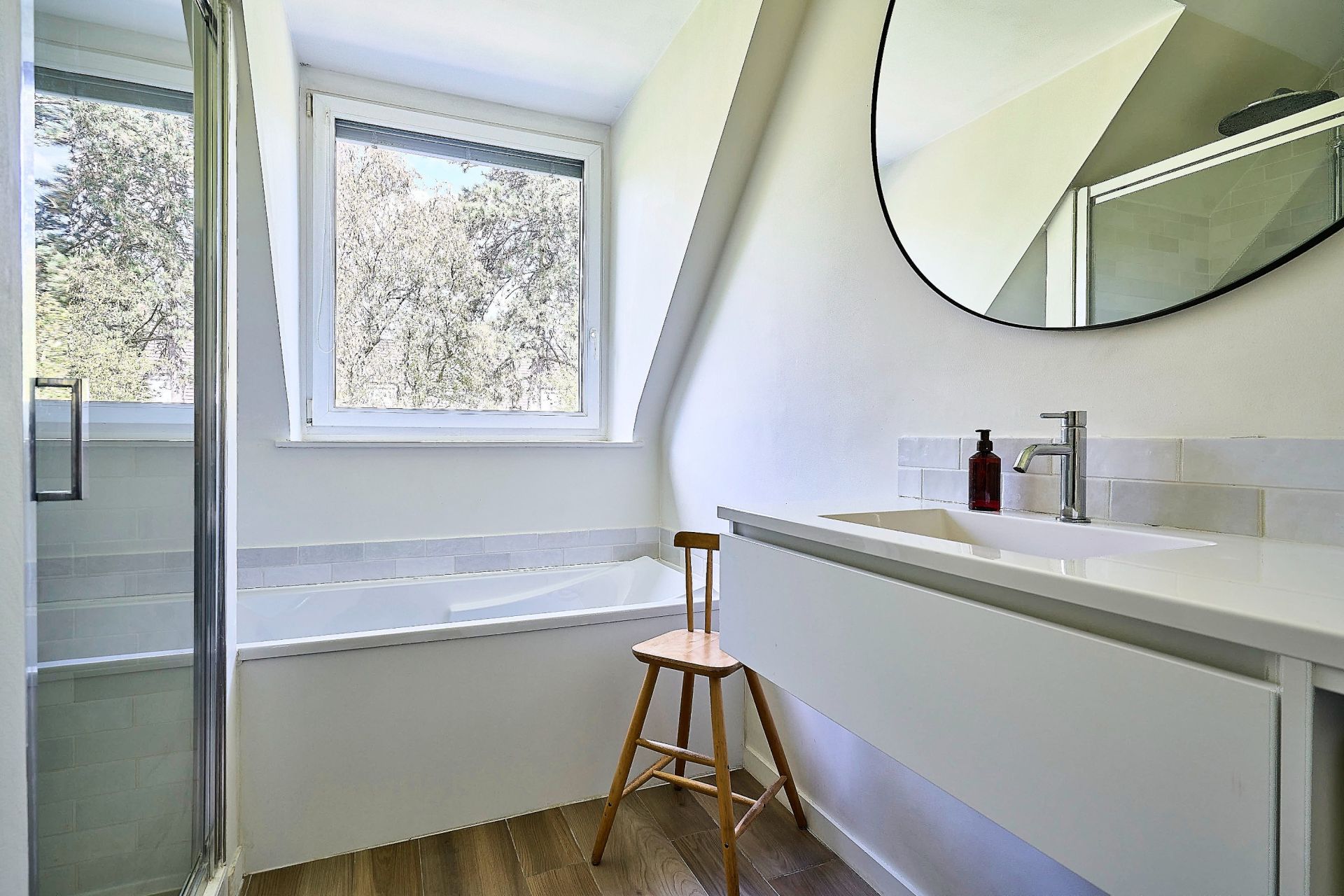 luxury house 8 Rooms for sale on CROIX (59170)