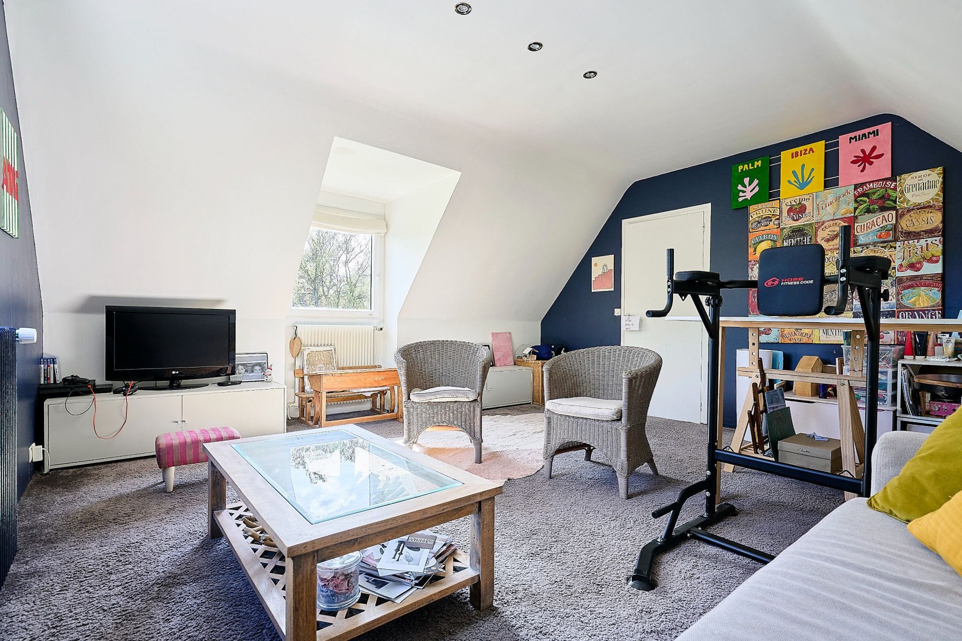 luxury house 8 Rooms for sale on CROIX (59170)
