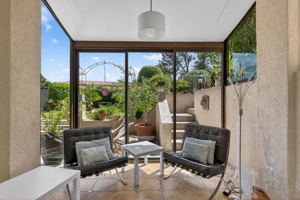 luxury villa 5 Rooms for sale on PEYMEINADE (06530)