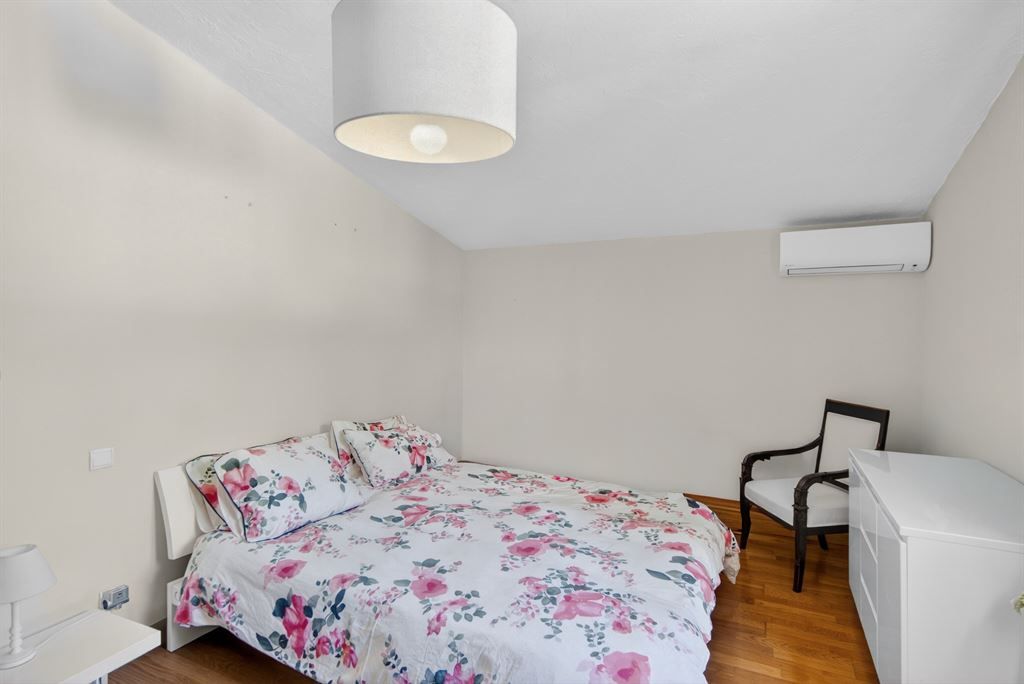 luxury villa 5 Rooms for sale on PEYMEINADE (06530)