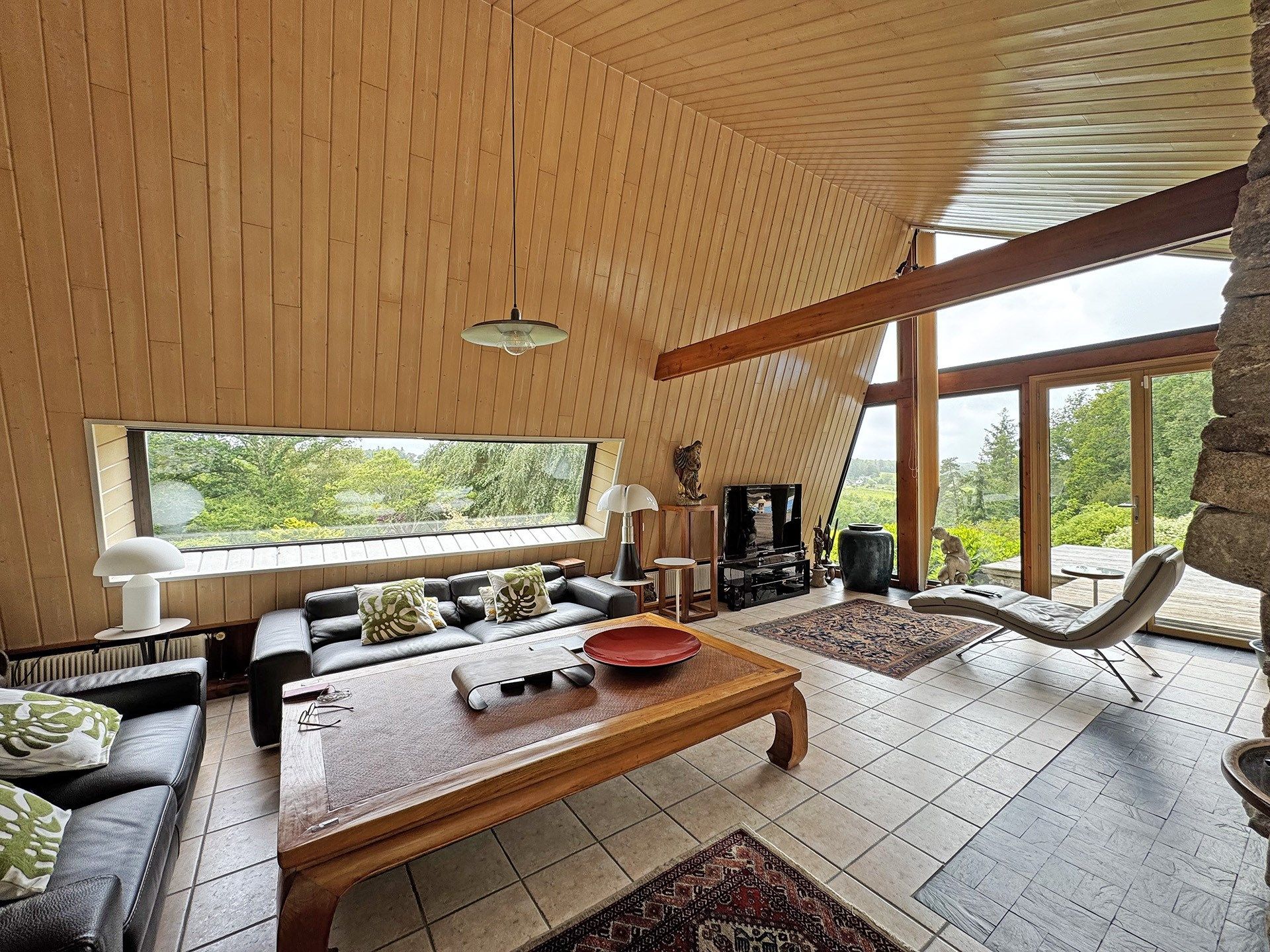 luxury property 10 Rooms for sale on PLOMELIN (29700)