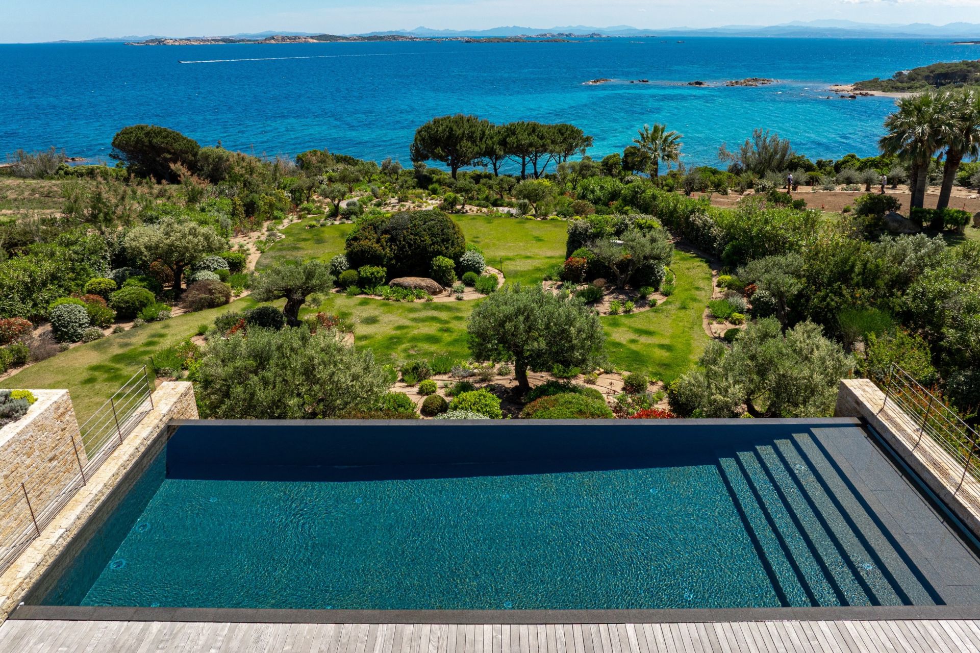 villa de luxe 12 Pièces en location saisonnière sur BONIFACIO (20169)