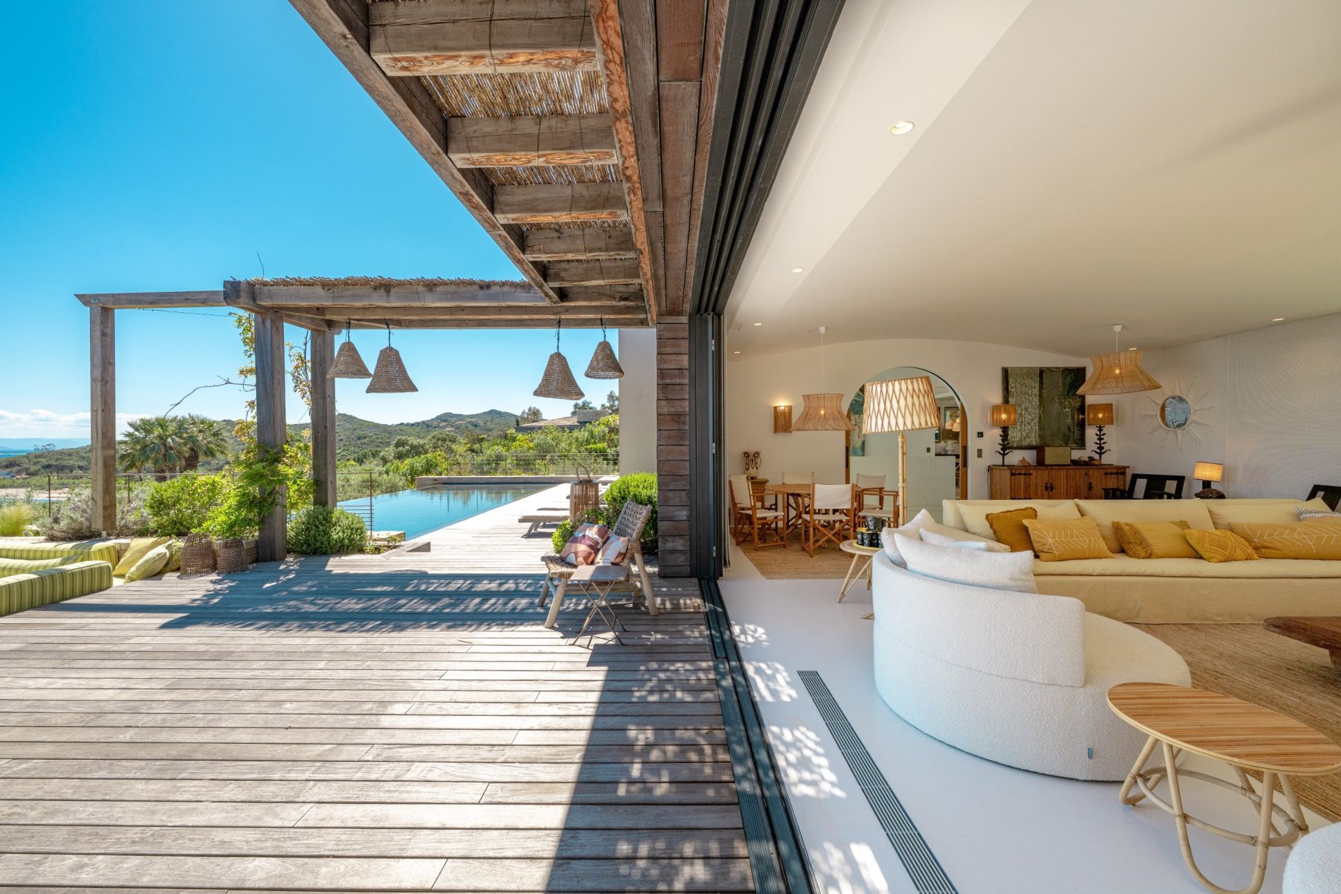 villa de luxe 12 Pièces en location saisonnière sur BONIFACIO (20169)