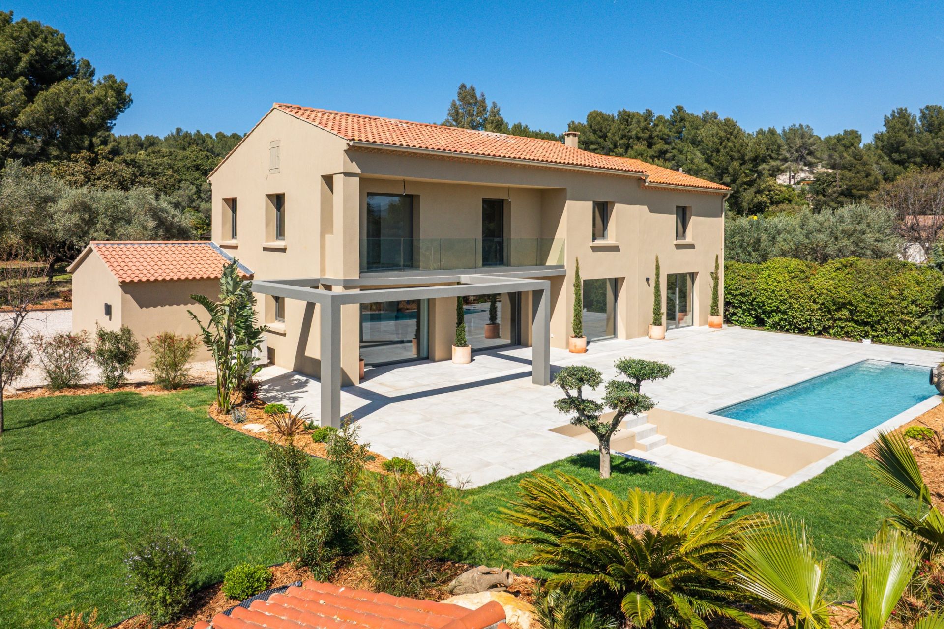 maison de luxe 6 Pièces en vente sur LA CADIERE D AZUR (83740)