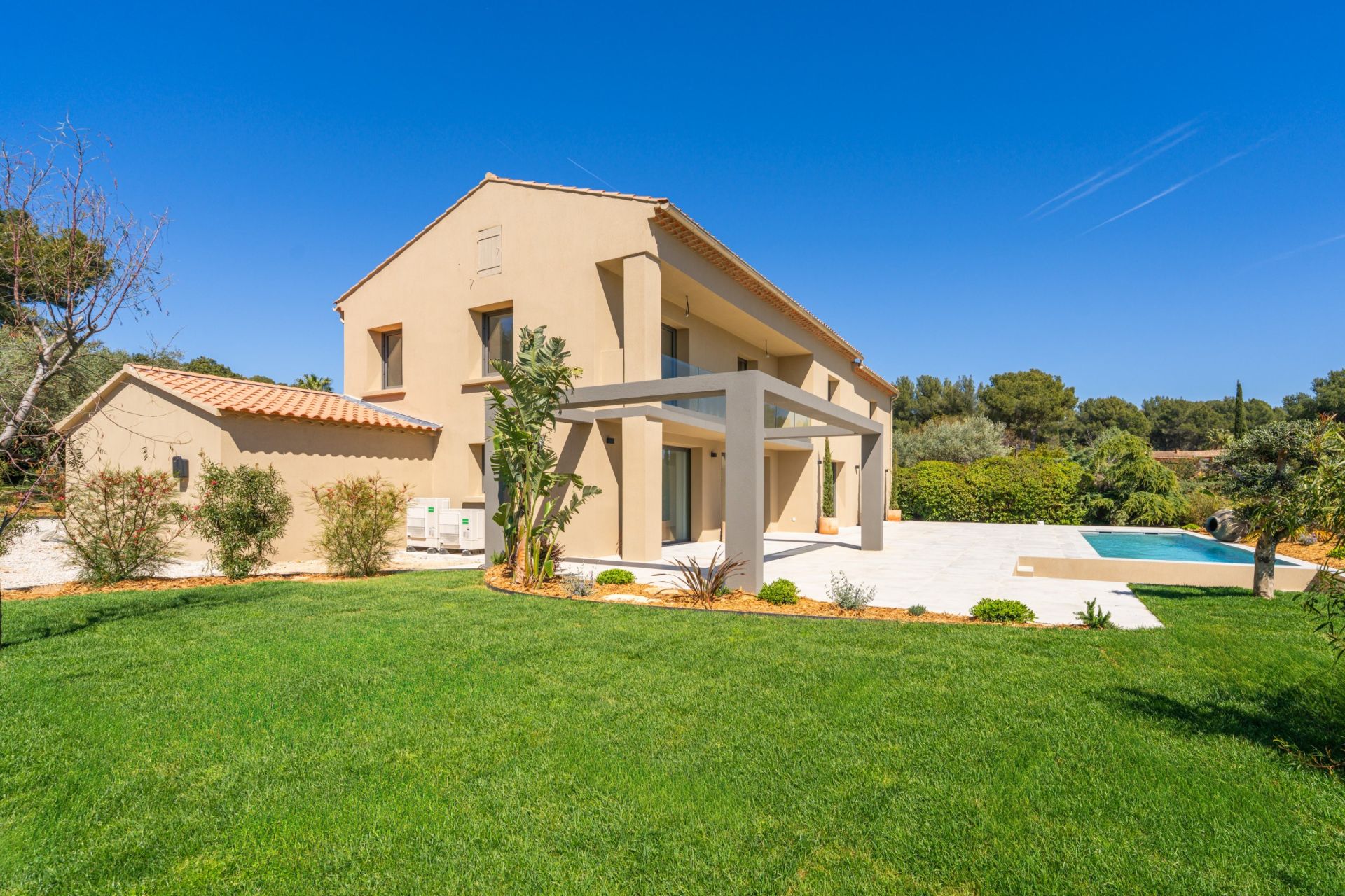 maison de luxe 6 Pièces en vente sur LA CADIERE D AZUR (83740)