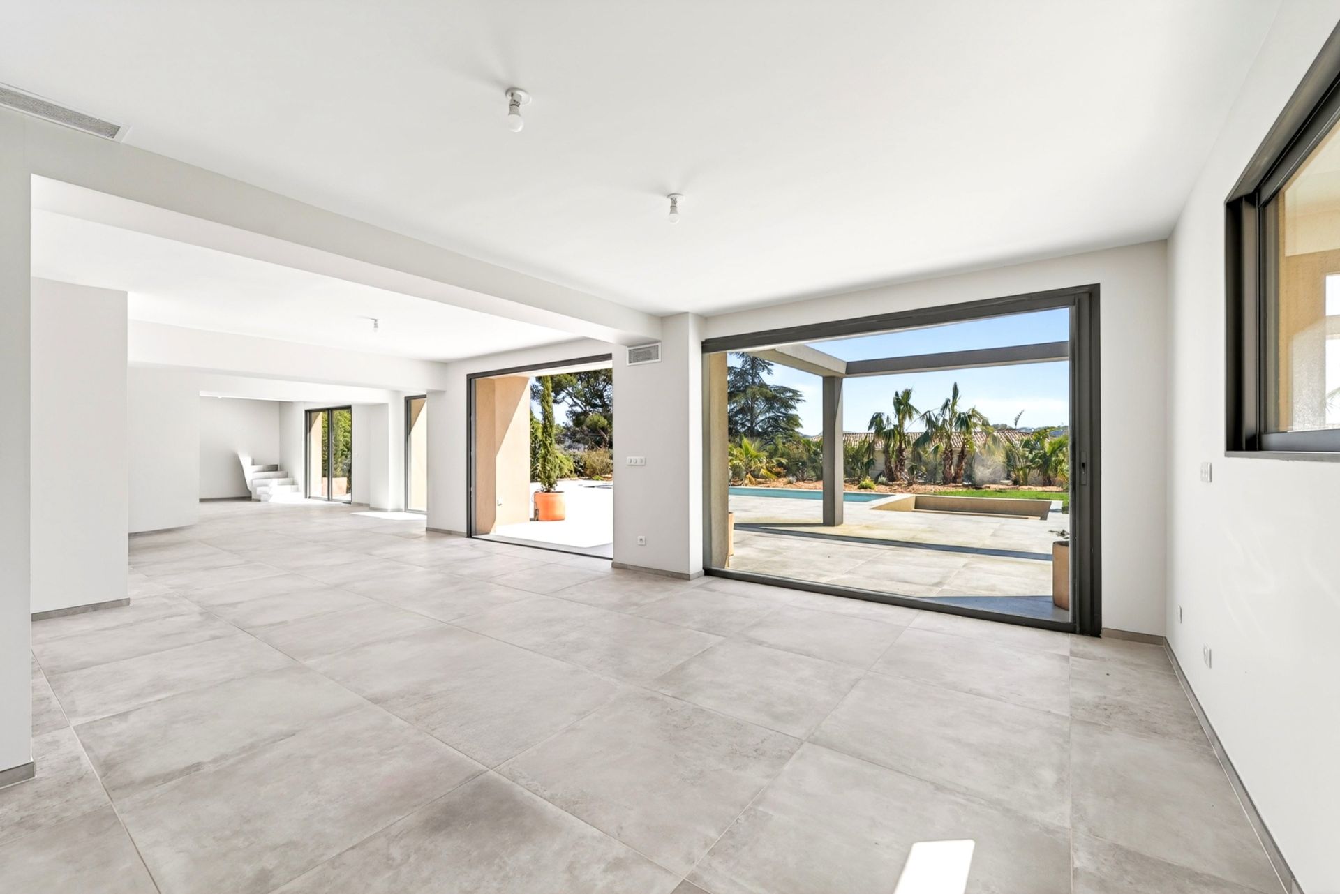 maison de luxe 6 Pièces en vente sur LA CADIERE D AZUR (83740)