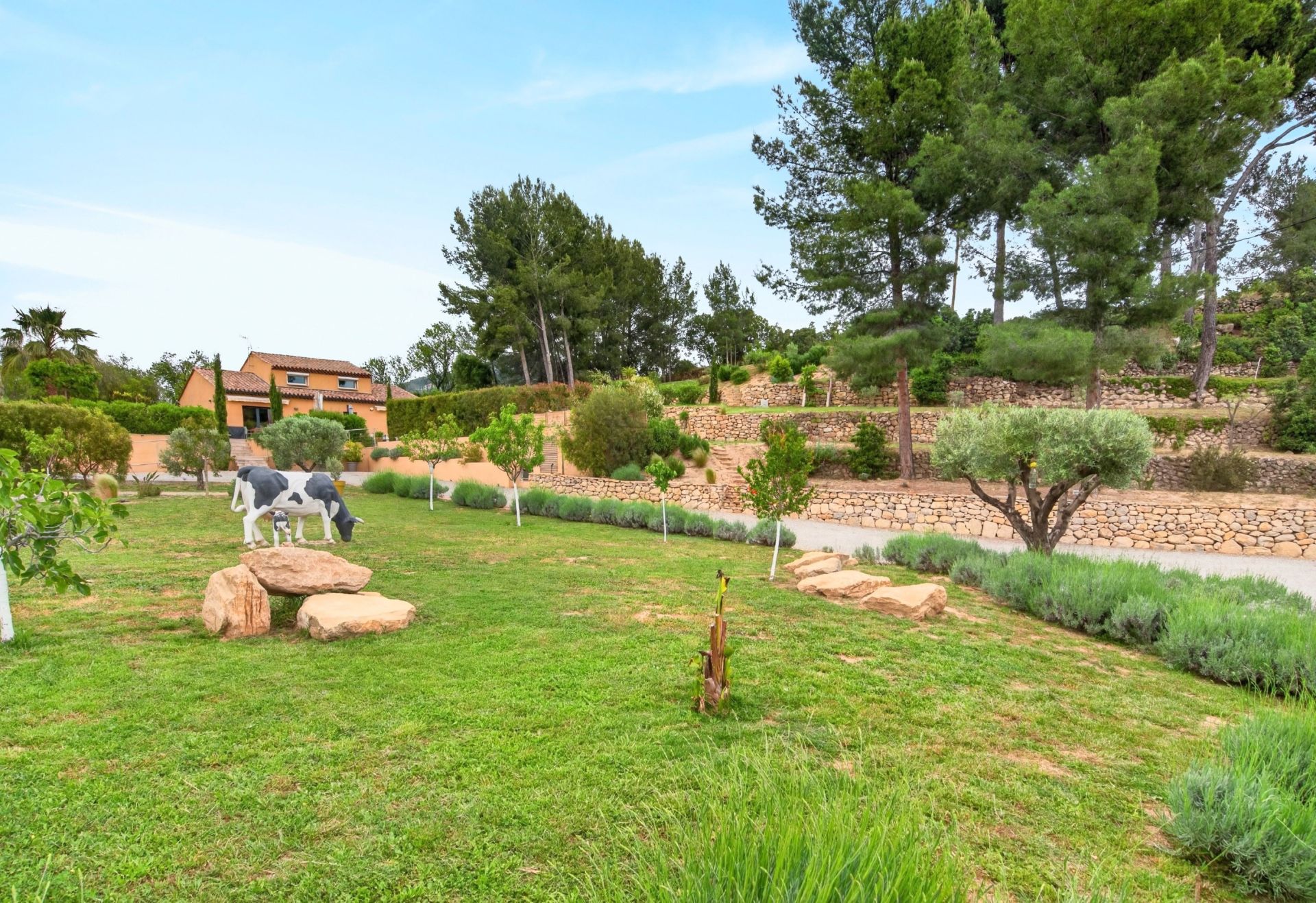 luxury house 11 Rooms for sale on ST CYR SUR MER (83270)