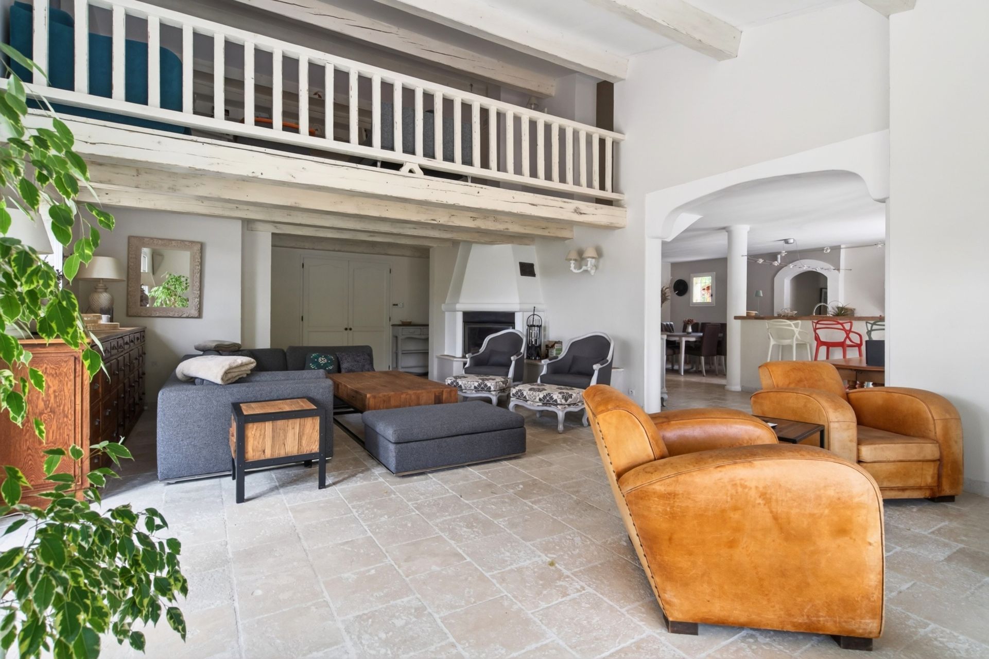 luxury house 11 Rooms for sale on ST CYR SUR MER (83270)
