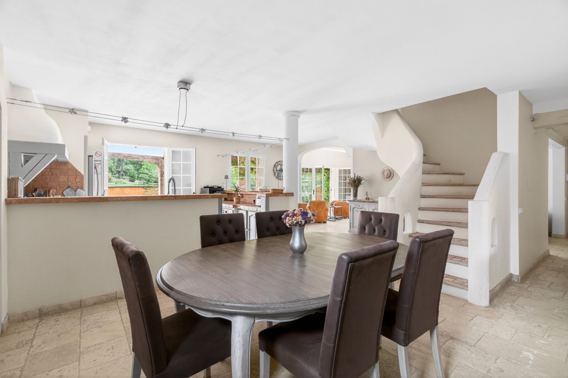 luxury house 11 Rooms for sale on ST CYR SUR MER (83270)