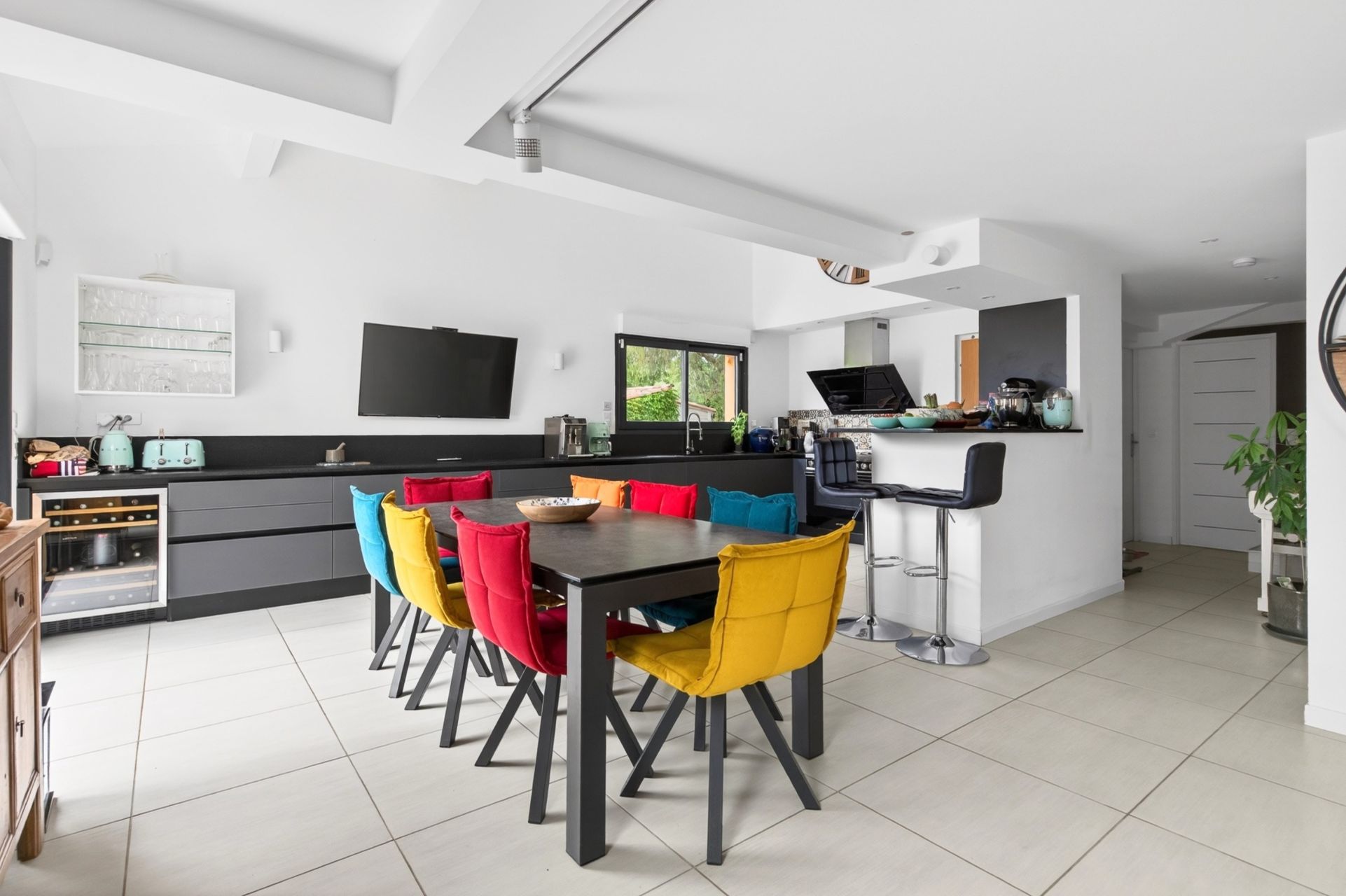 luxury house 11 Rooms for sale on ST CYR SUR MER (83270)