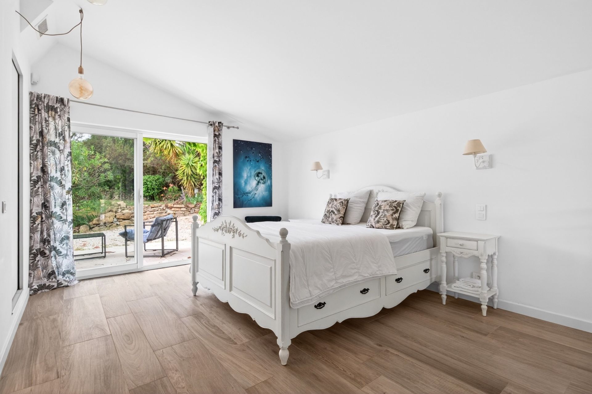 luxury house 11 Rooms for sale on ST CYR SUR MER (83270)