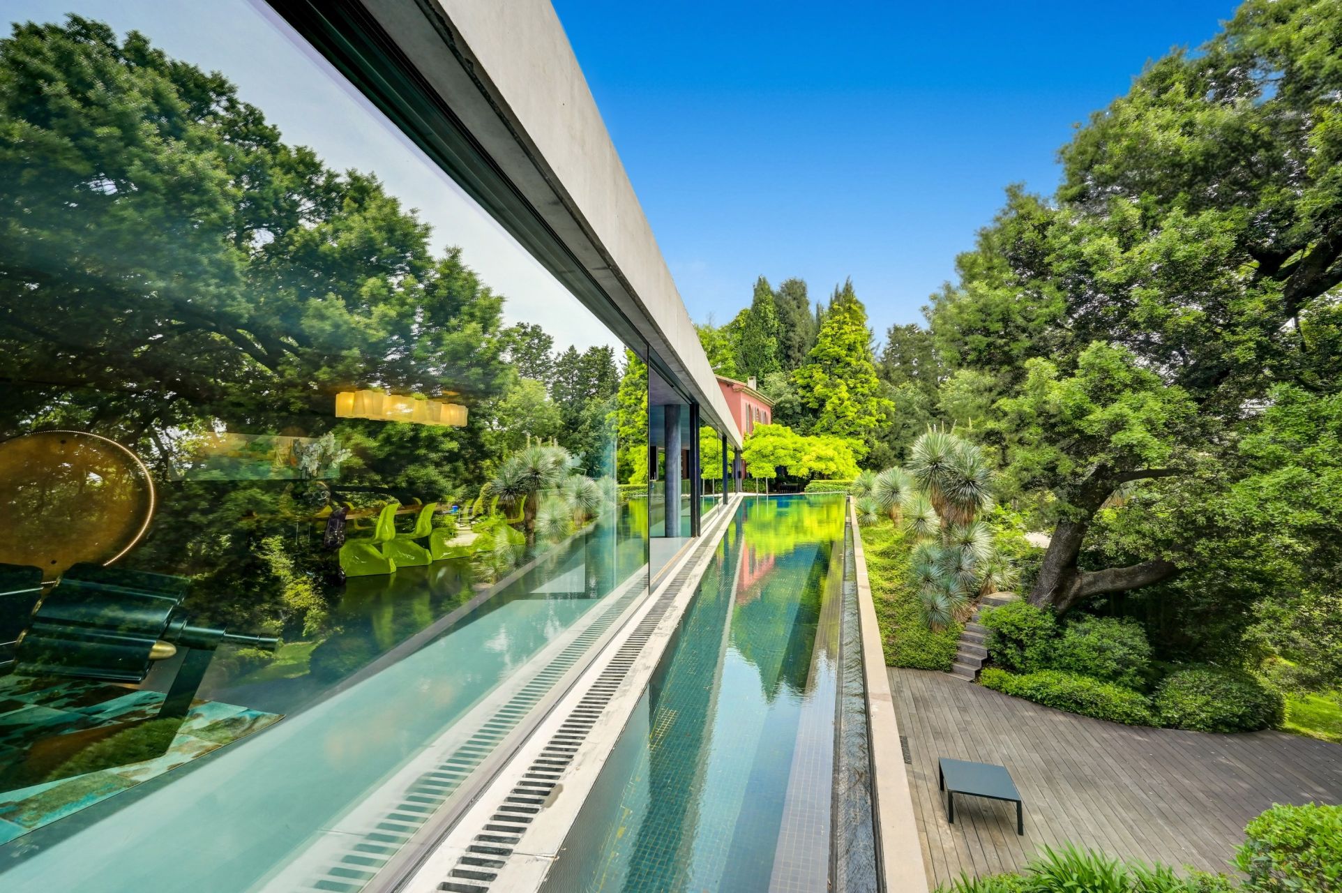 maison d'architecte 10 Pièces en vente sur VILLENEUVE LES AVIGNON (30400)