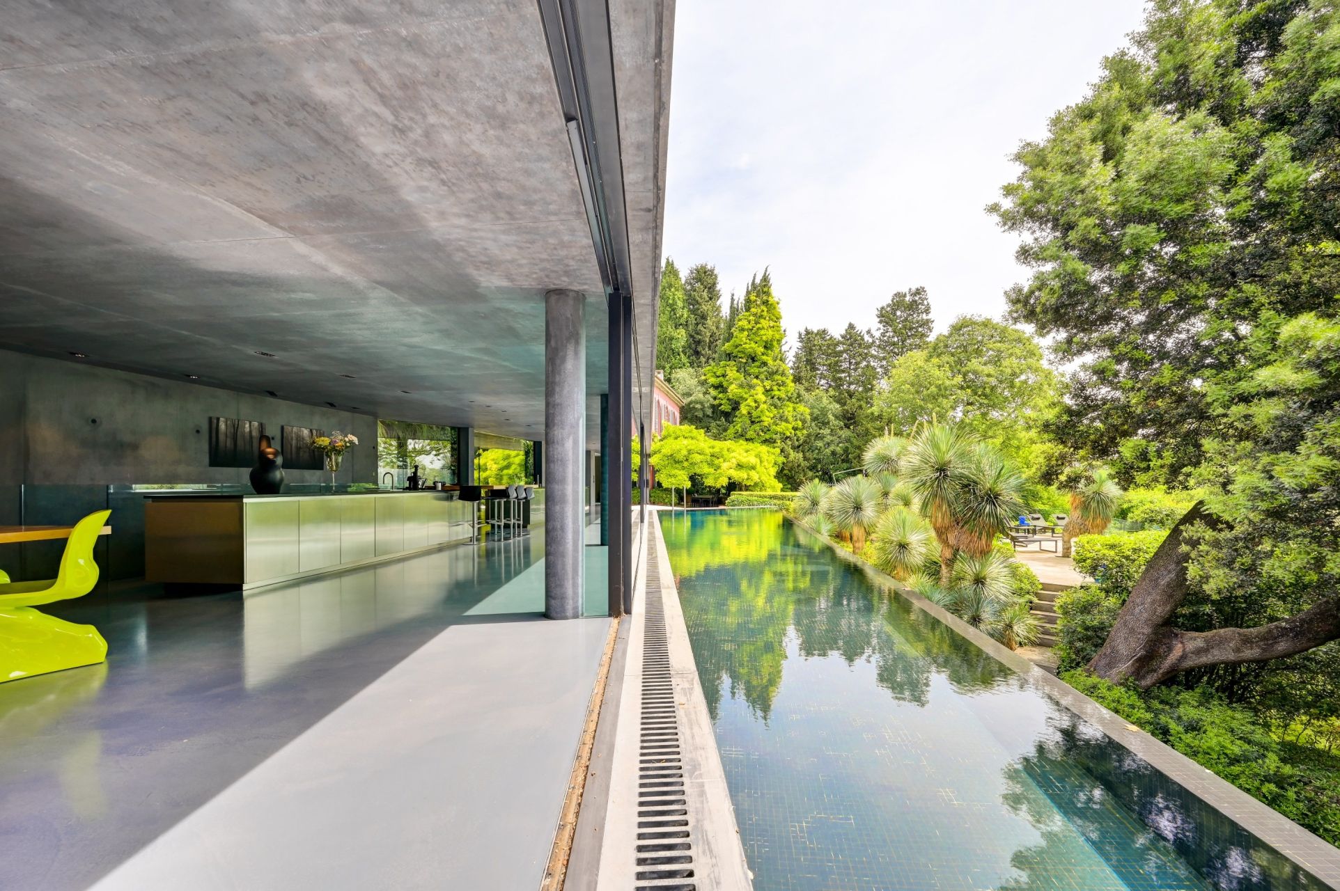 maison d'architecte 10 Pièces en vente sur VILLENEUVE LES AVIGNON (30400)