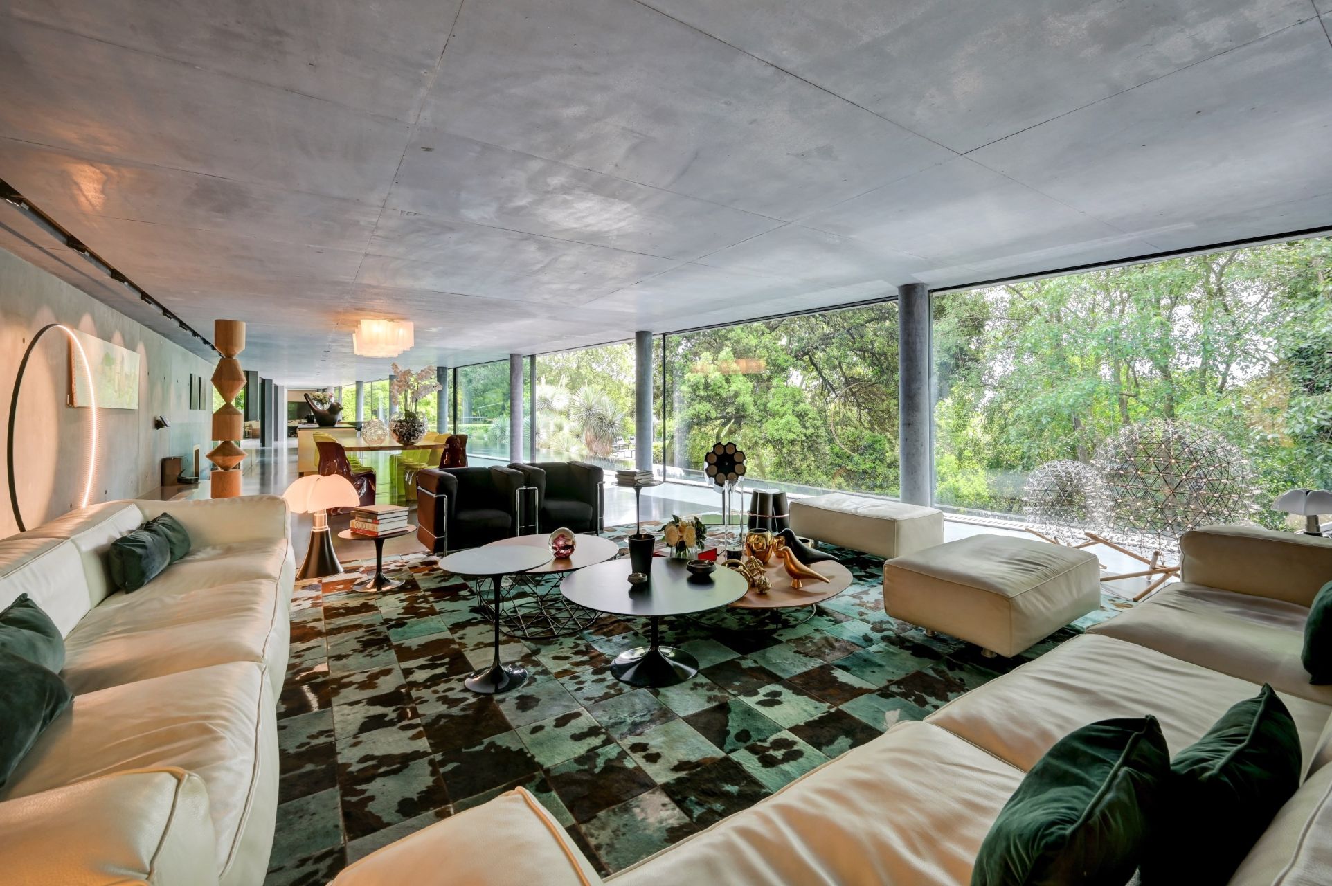 maison d'architecte 10 Pièces en vente sur VILLENEUVE LES AVIGNON (30400)