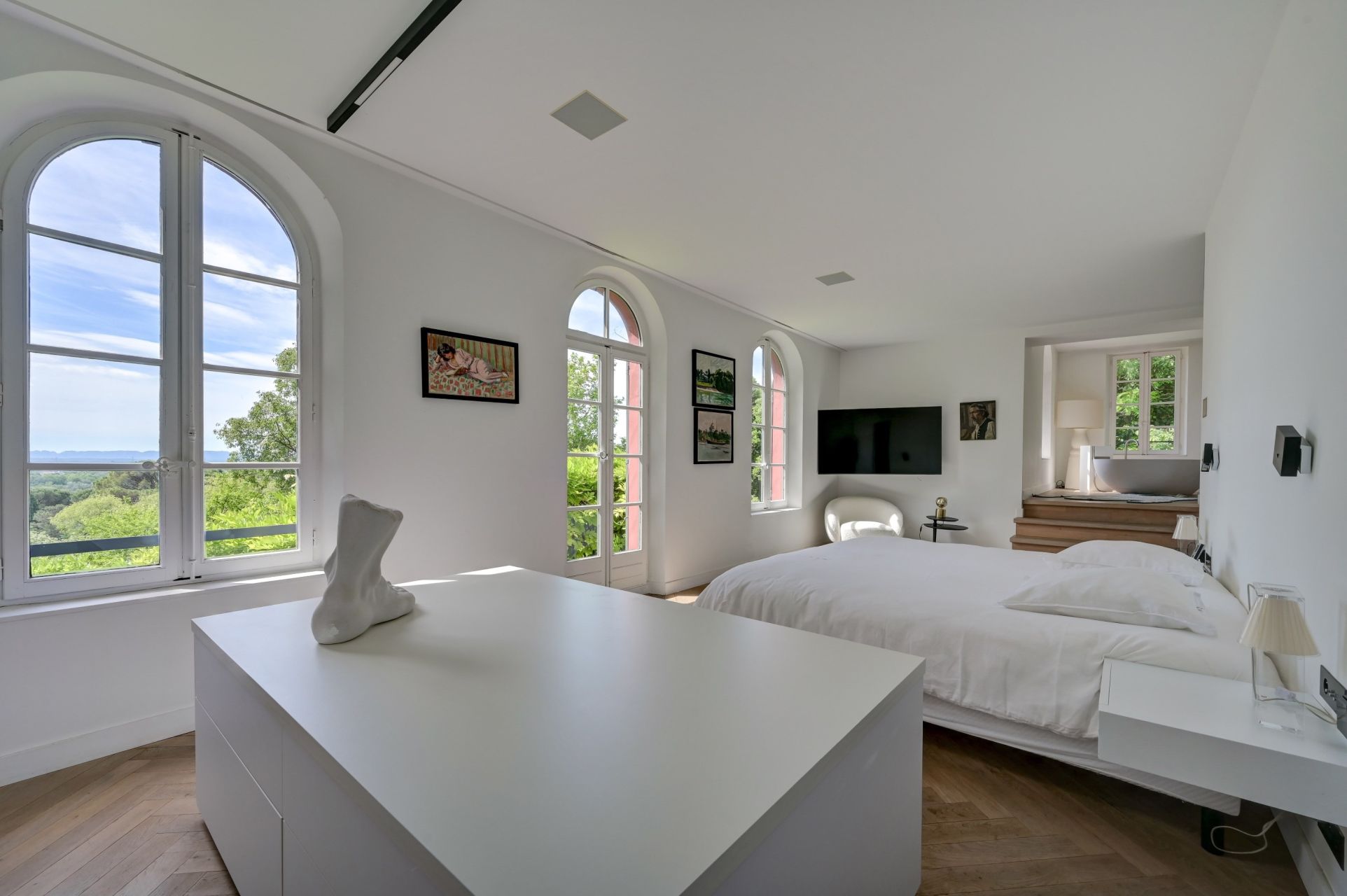 maison d'architecte 10 Pièces en vente sur VILLENEUVE LES AVIGNON (30400)