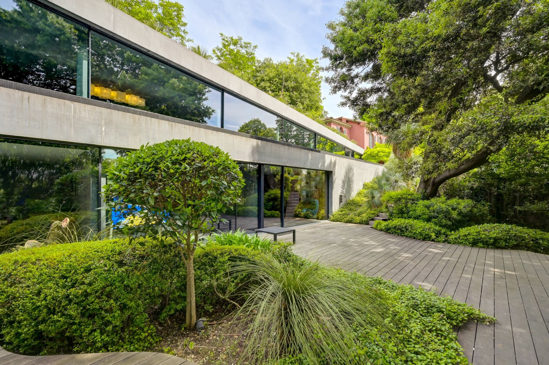 maison d'architecte 10 Pièces en vente sur VILLENEUVE LES AVIGNON (30400)