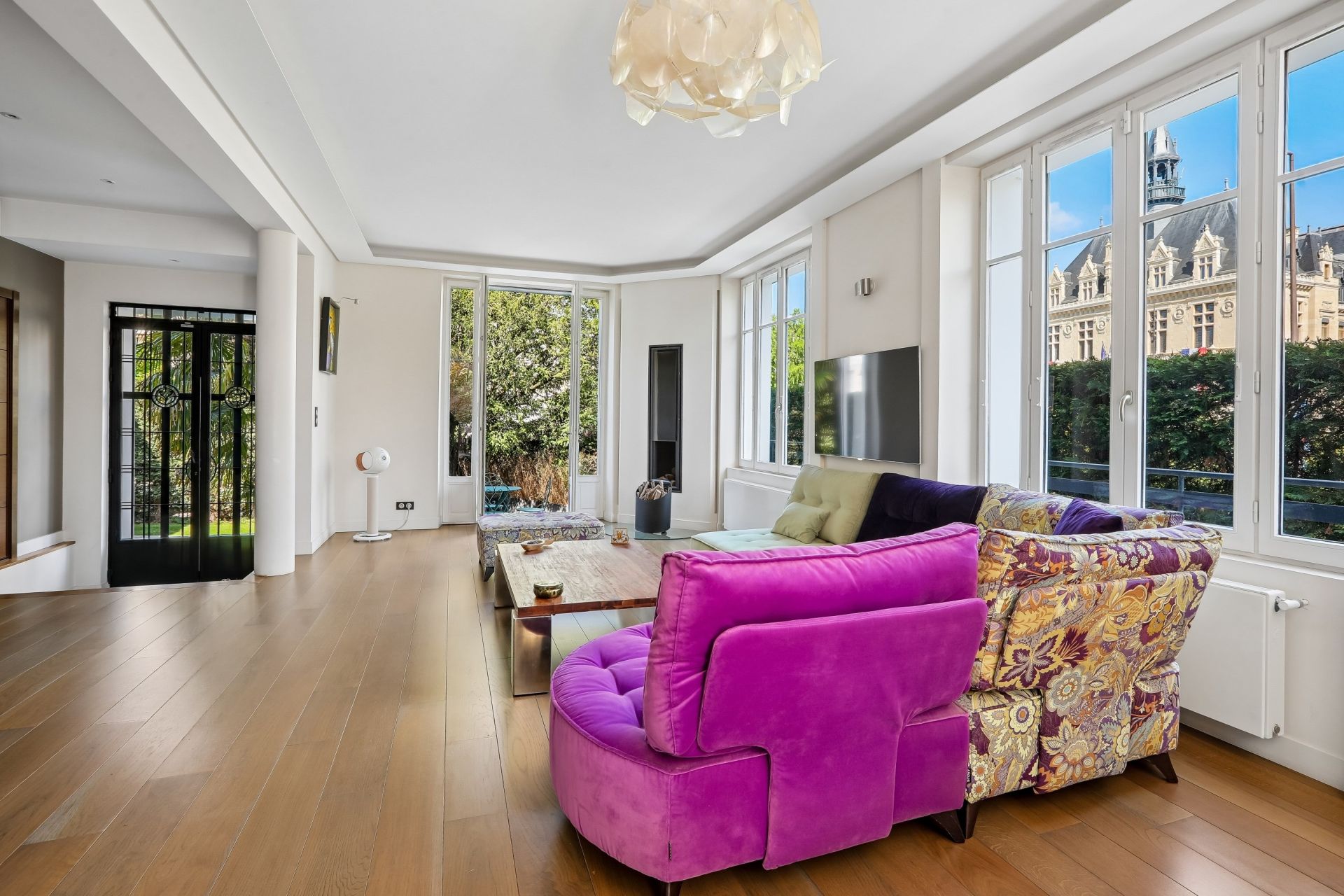 luxury house 12 Rooms for sale on VINCENNES (94300)