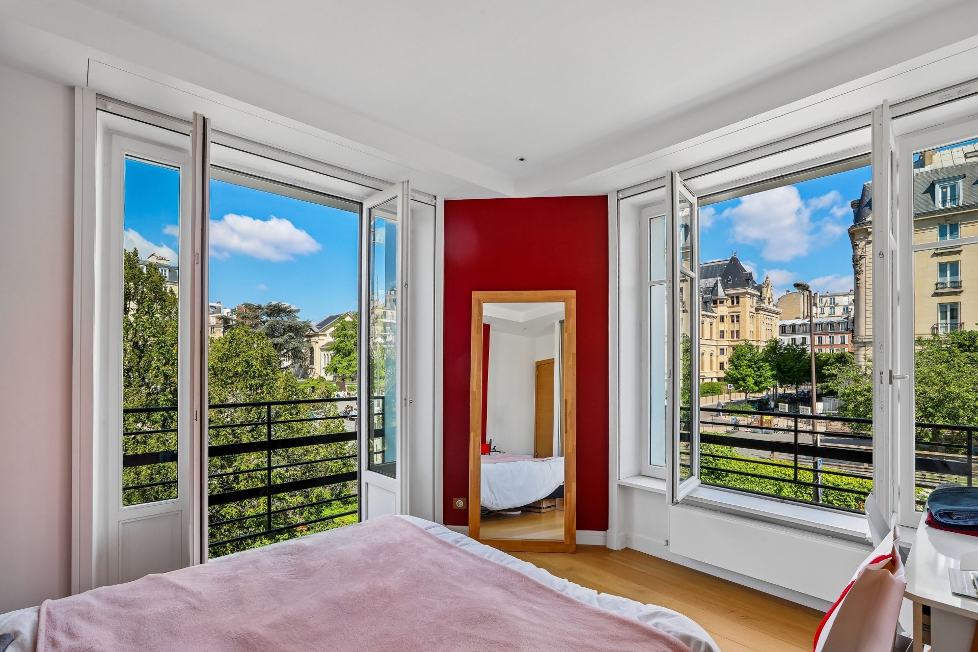 luxury house 12 Rooms for sale on VINCENNES (94300)