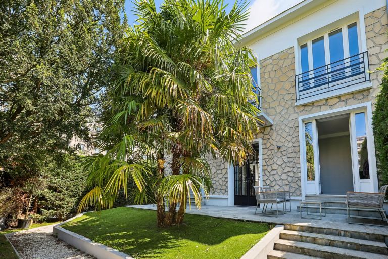 10 pièces 350 m² · à Vincennes · 350 m² · 4 200 000 €