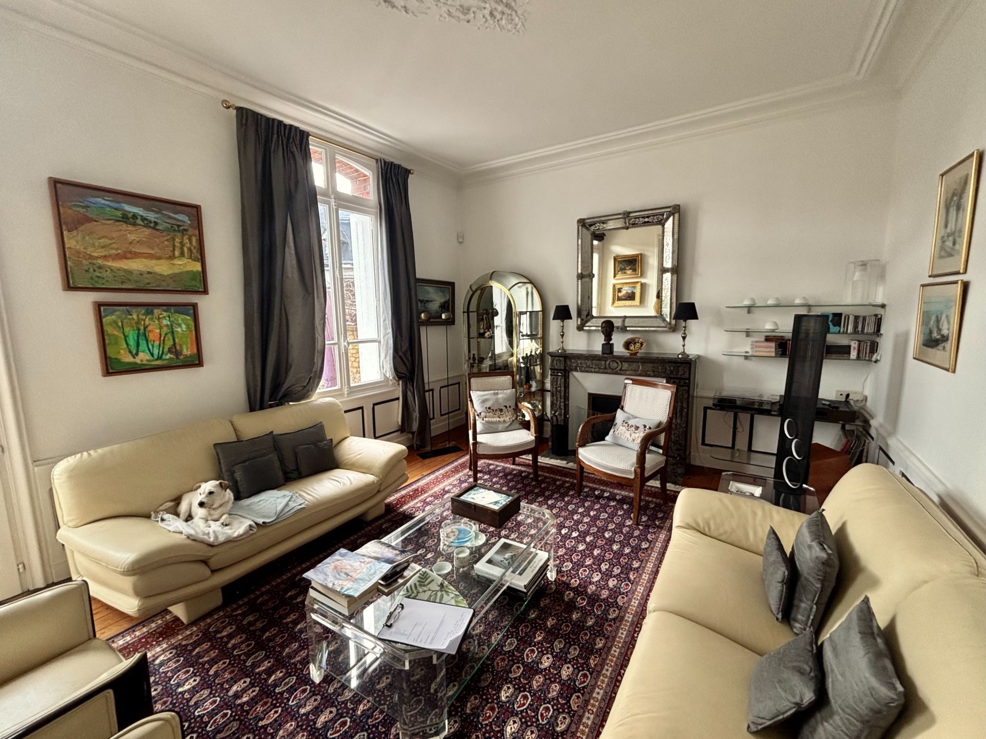 luxury house 8 Rooms for sale on CAEN (14000)