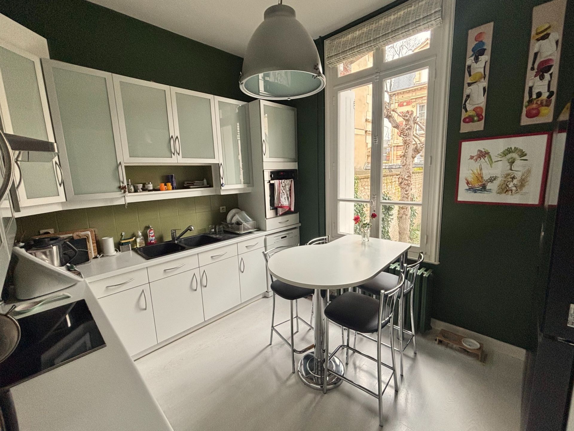 luxury house 8 Rooms for sale on CAEN (14000)