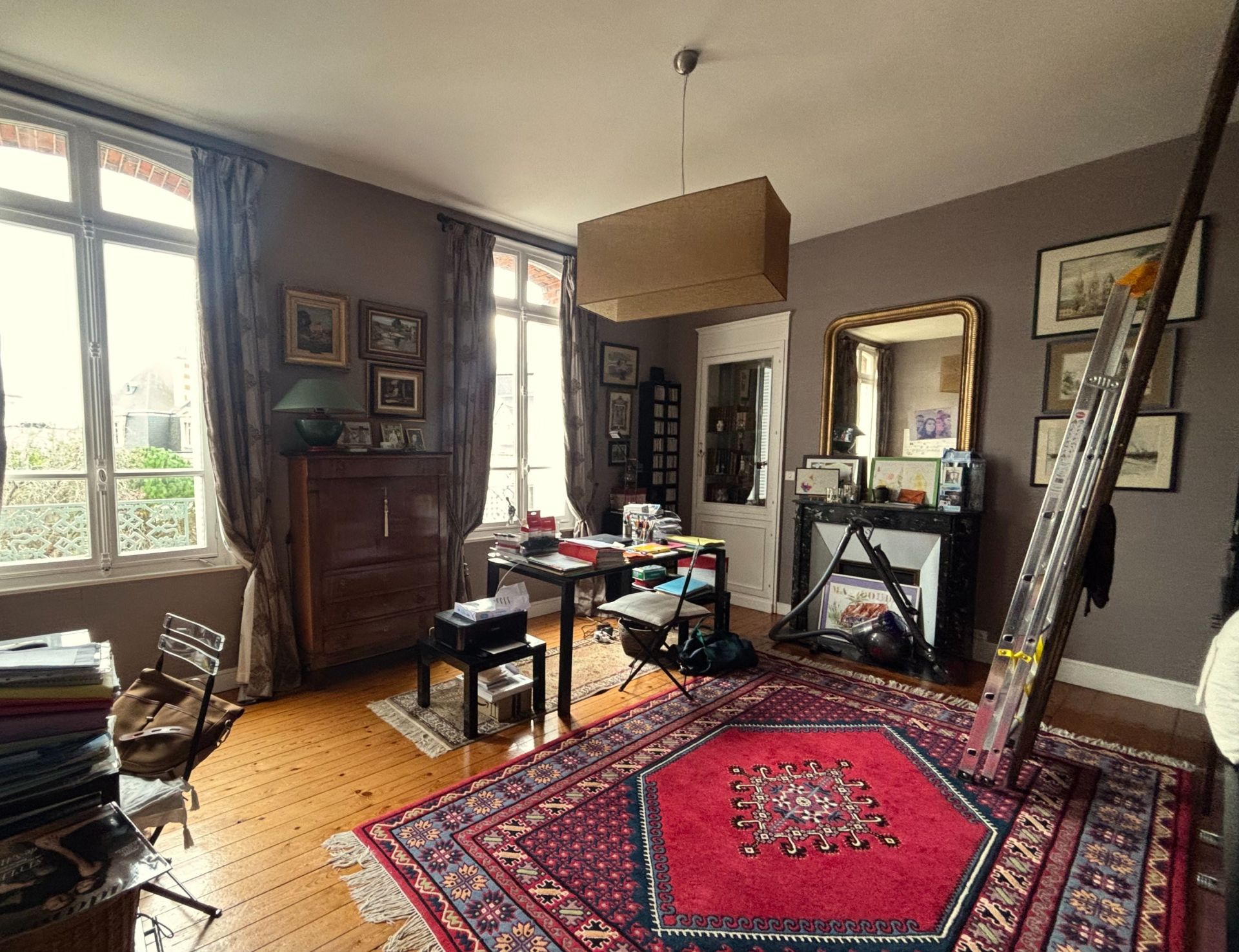 luxury house 8 Rooms for sale on CAEN (14000)