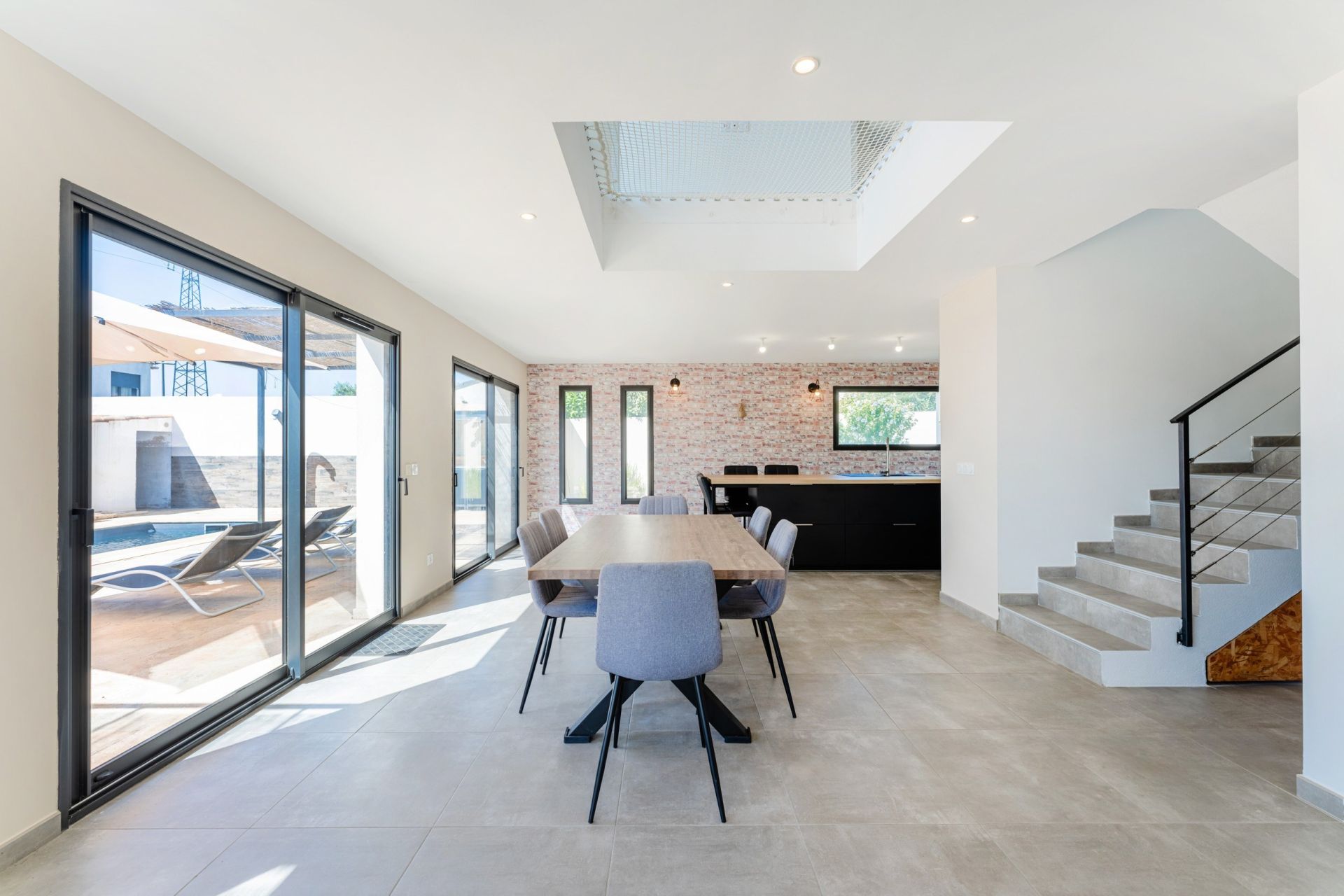 contemporary house 5 Rooms for sale on LA CIOTAT (13600)