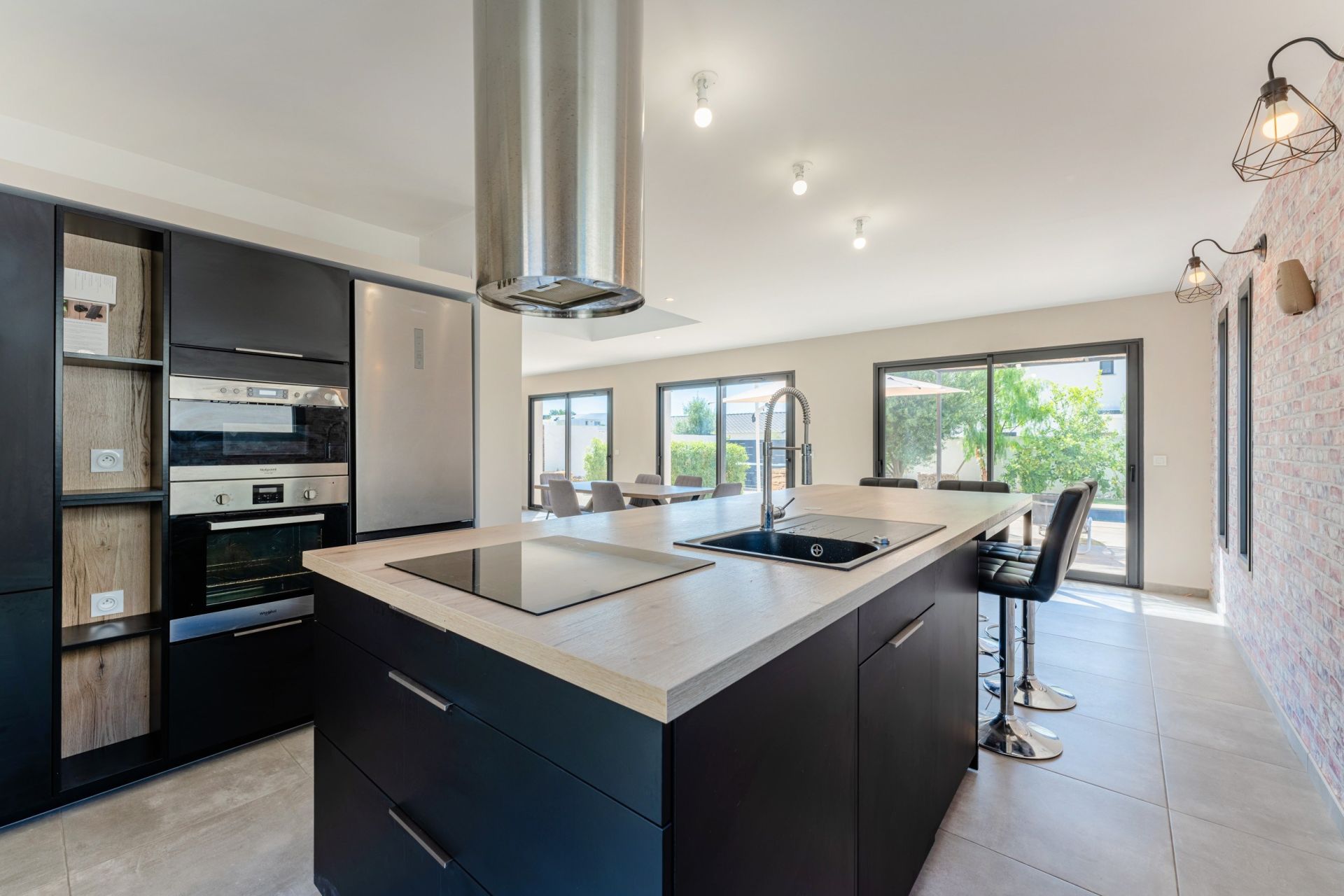 contemporary house 5 Rooms for sale on LA CIOTAT (13600)