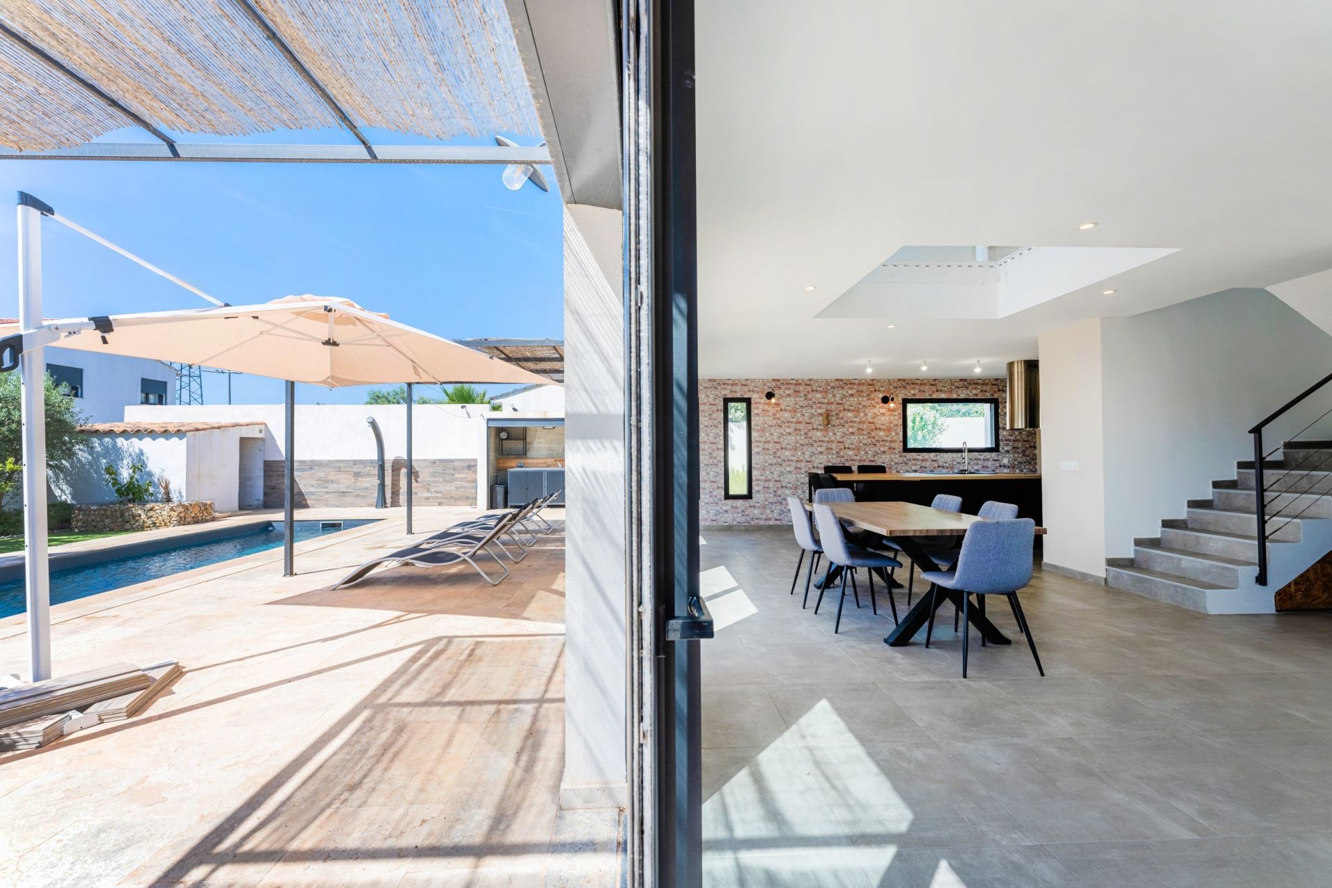 contemporary house 5 Rooms for sale on LA CIOTAT (13600)