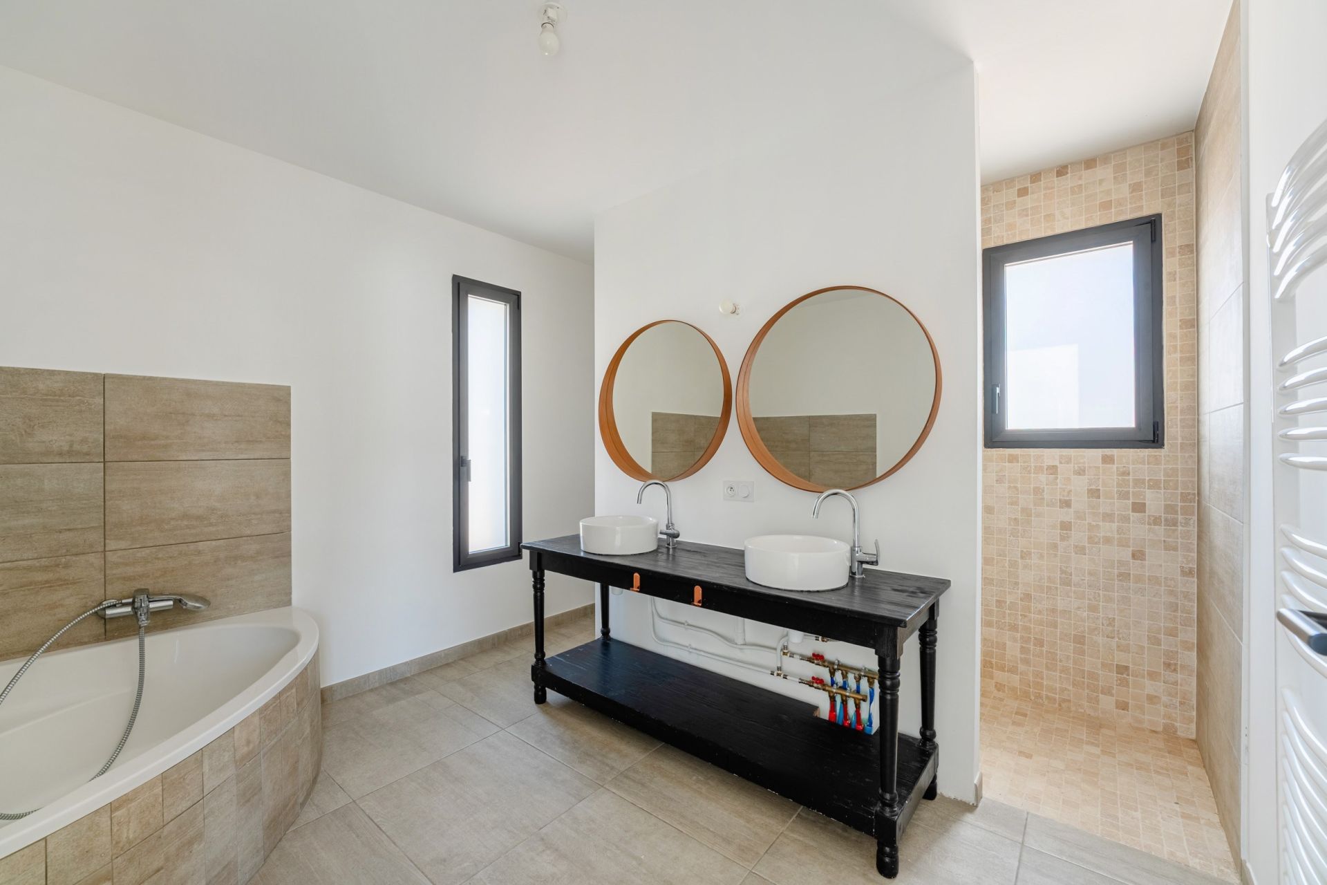 contemporary house 5 Rooms for sale on LA CIOTAT (13600)