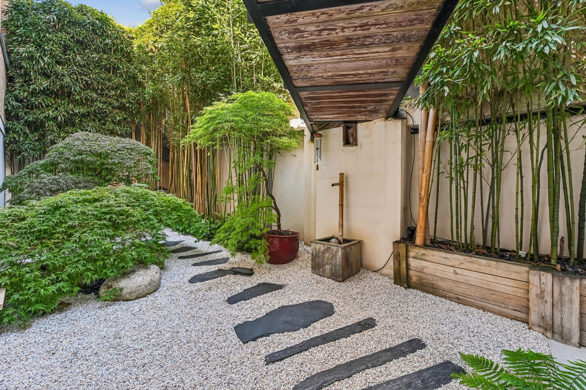 maison contemporaine 6 Pièces en vente sur SURESNES (92150)