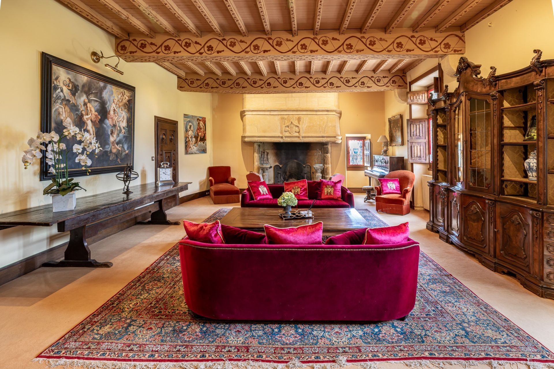 castle 32 Rooms for sale on SARLAT LA CANEDA (24200)