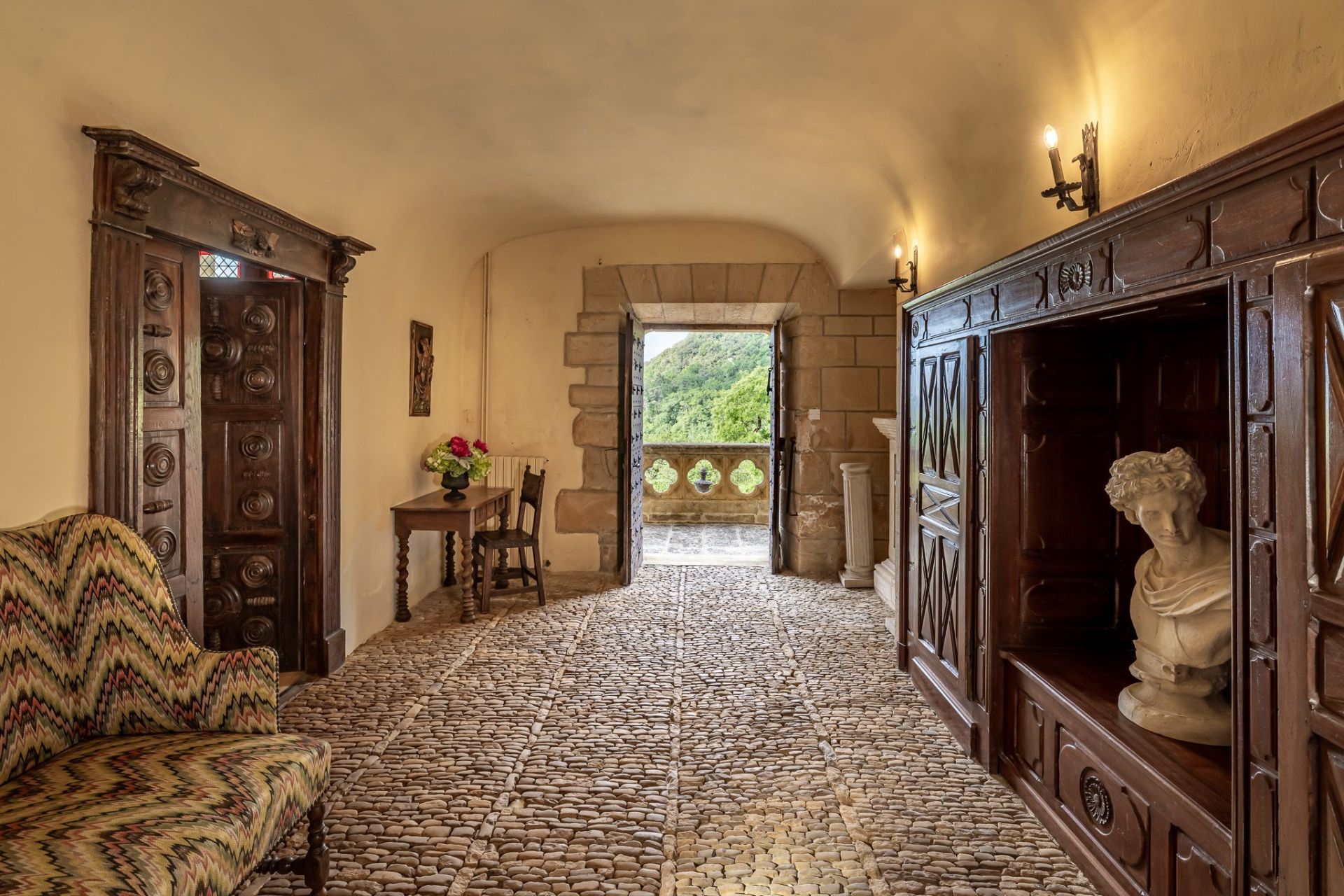 castle 32 Rooms for sale on SARLAT LA CANEDA (24200)