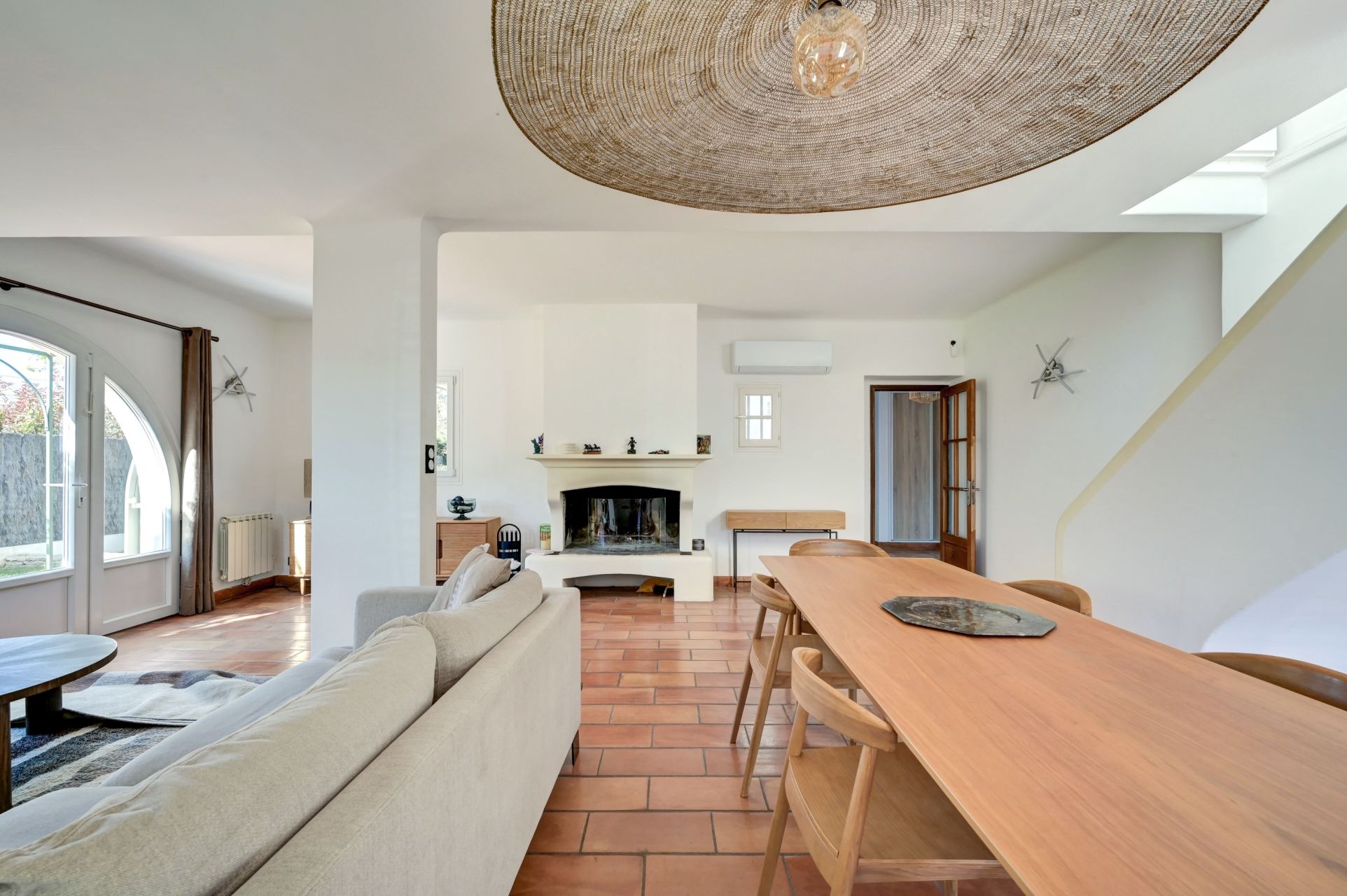 luxury house 8 Rooms for sale on AIX EN PROVENCE (13100)