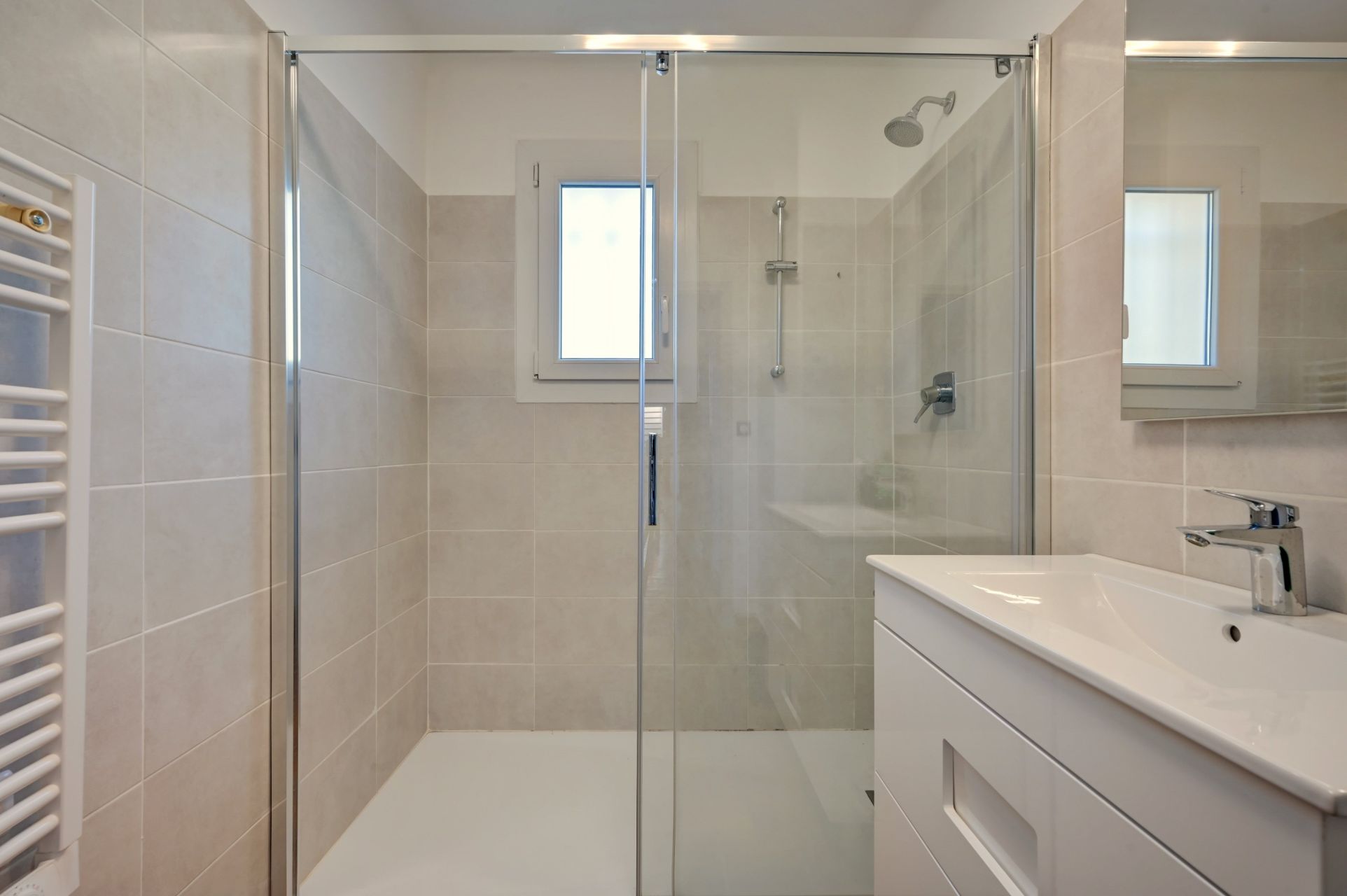 luxury house 8 Rooms for sale on AIX EN PROVENCE (13100)