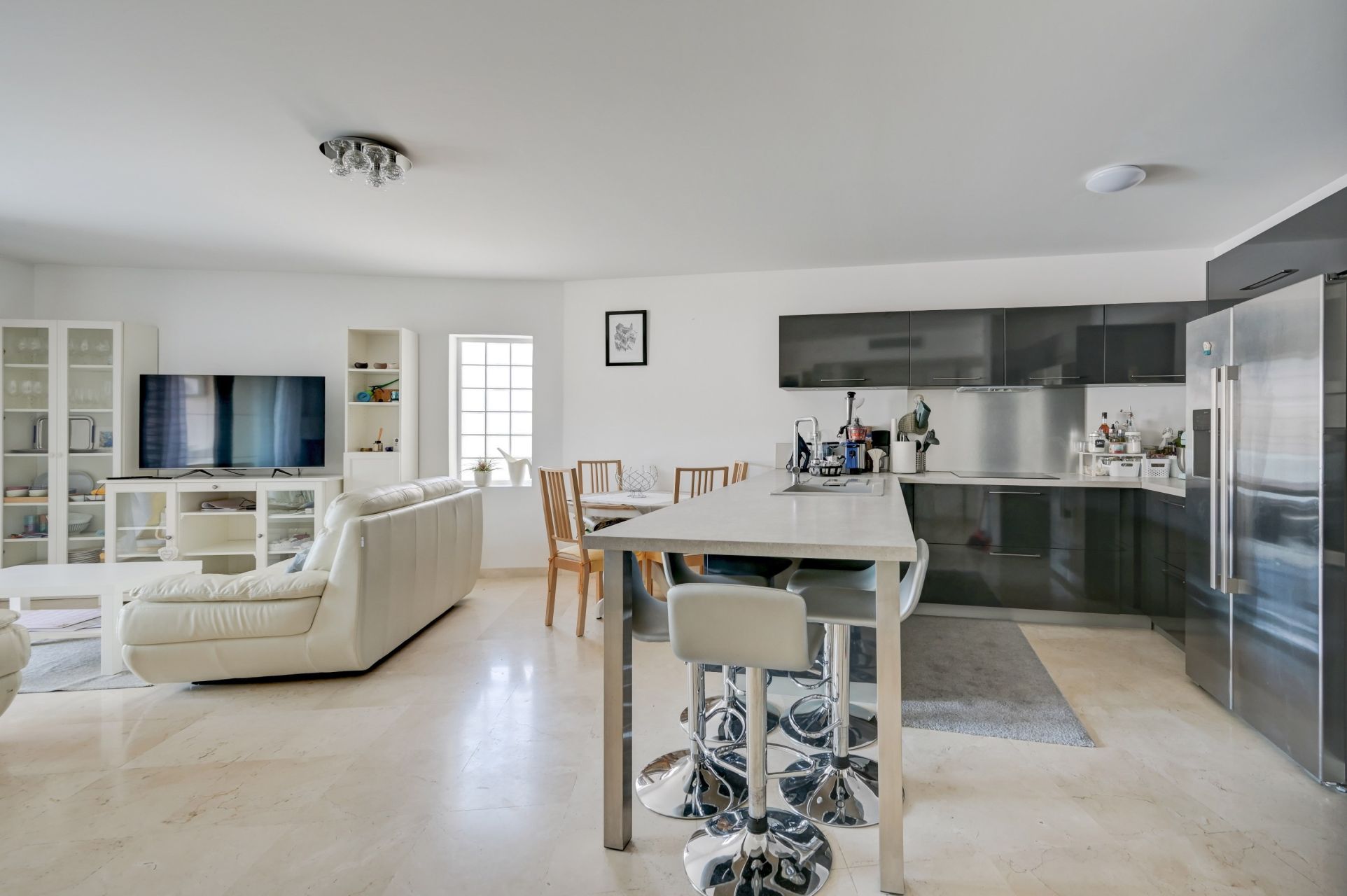 luxury apartment 4 Rooms for sale on AIX EN PROVENCE (13100)