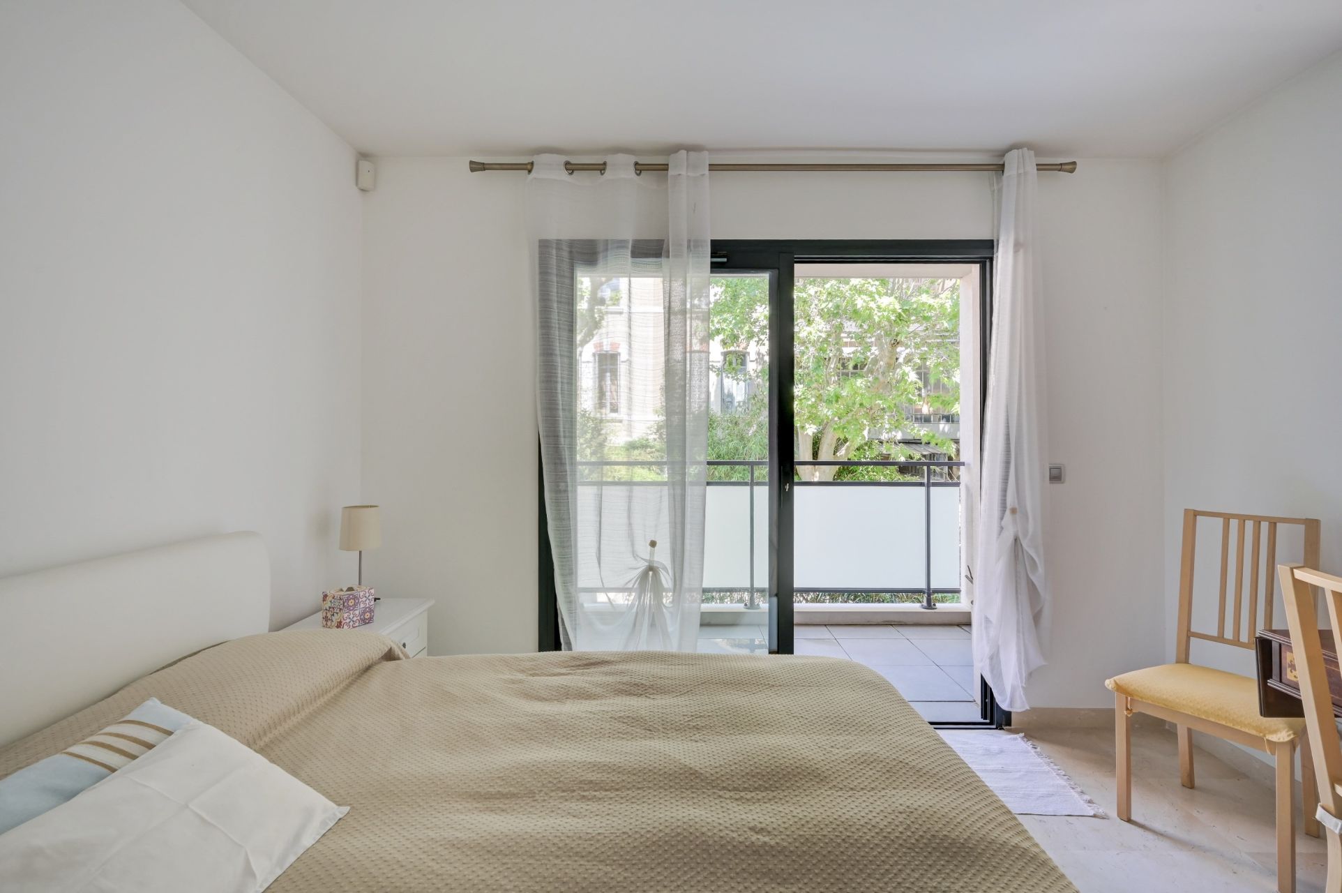 luxury apartment 4 Rooms for sale on AIX EN PROVENCE (13100)