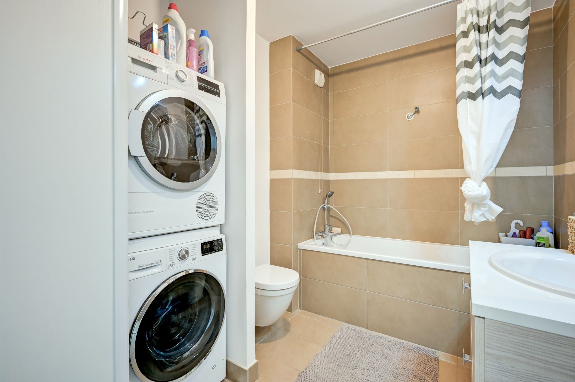 luxury apartment 4 Rooms for sale on AIX EN PROVENCE (13100)