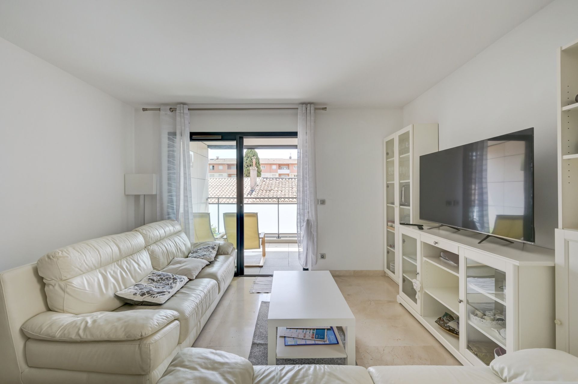 luxury apartment 4 Rooms for sale on AIX EN PROVENCE (13100)