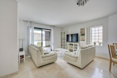 Sale Luxury apartment Aix-en-Provence 4&nbsp;Rooms 93&nbsp;m²