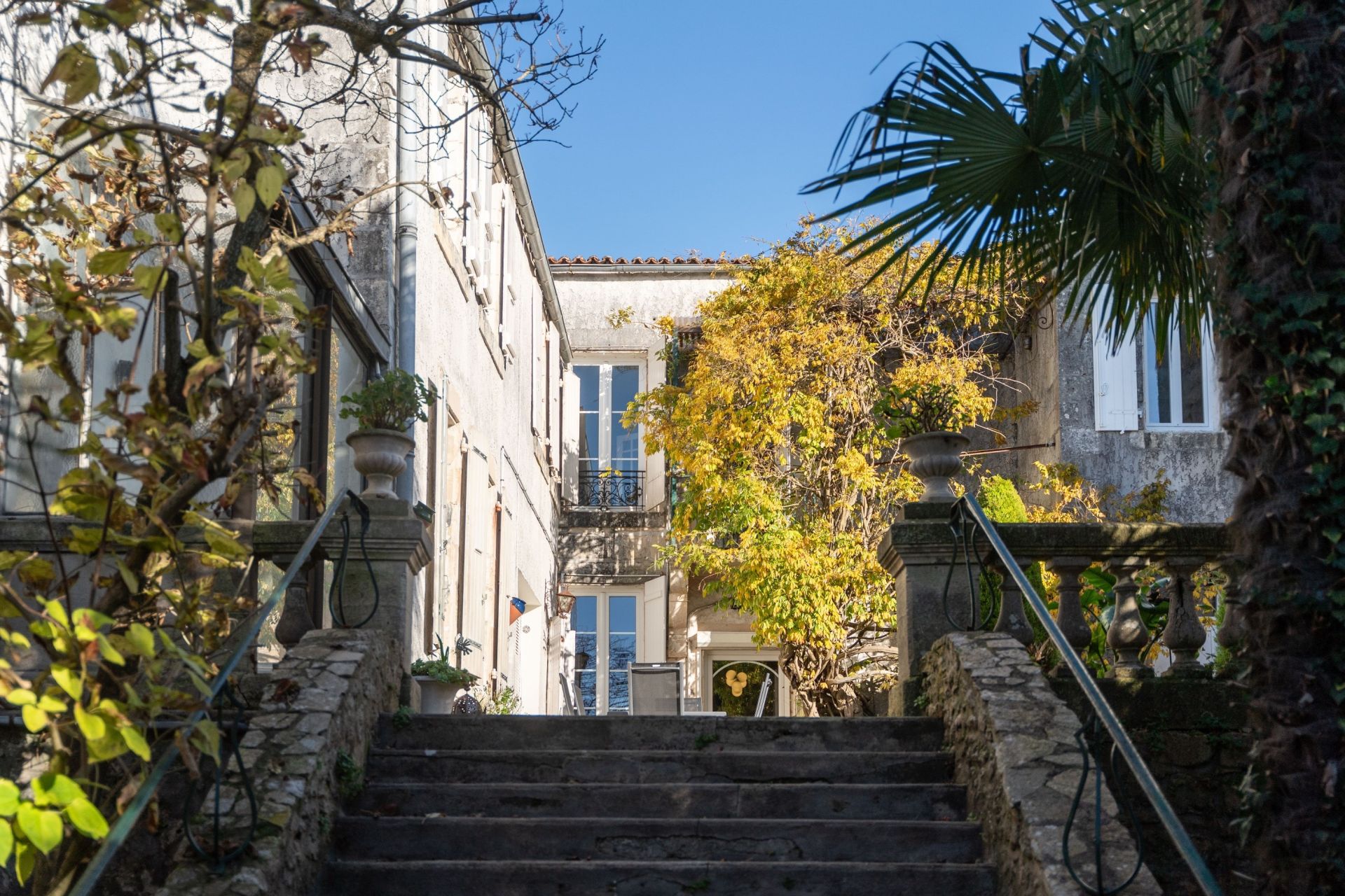 maison de luxe 8 Pièces en vente sur MARENNES (17320)