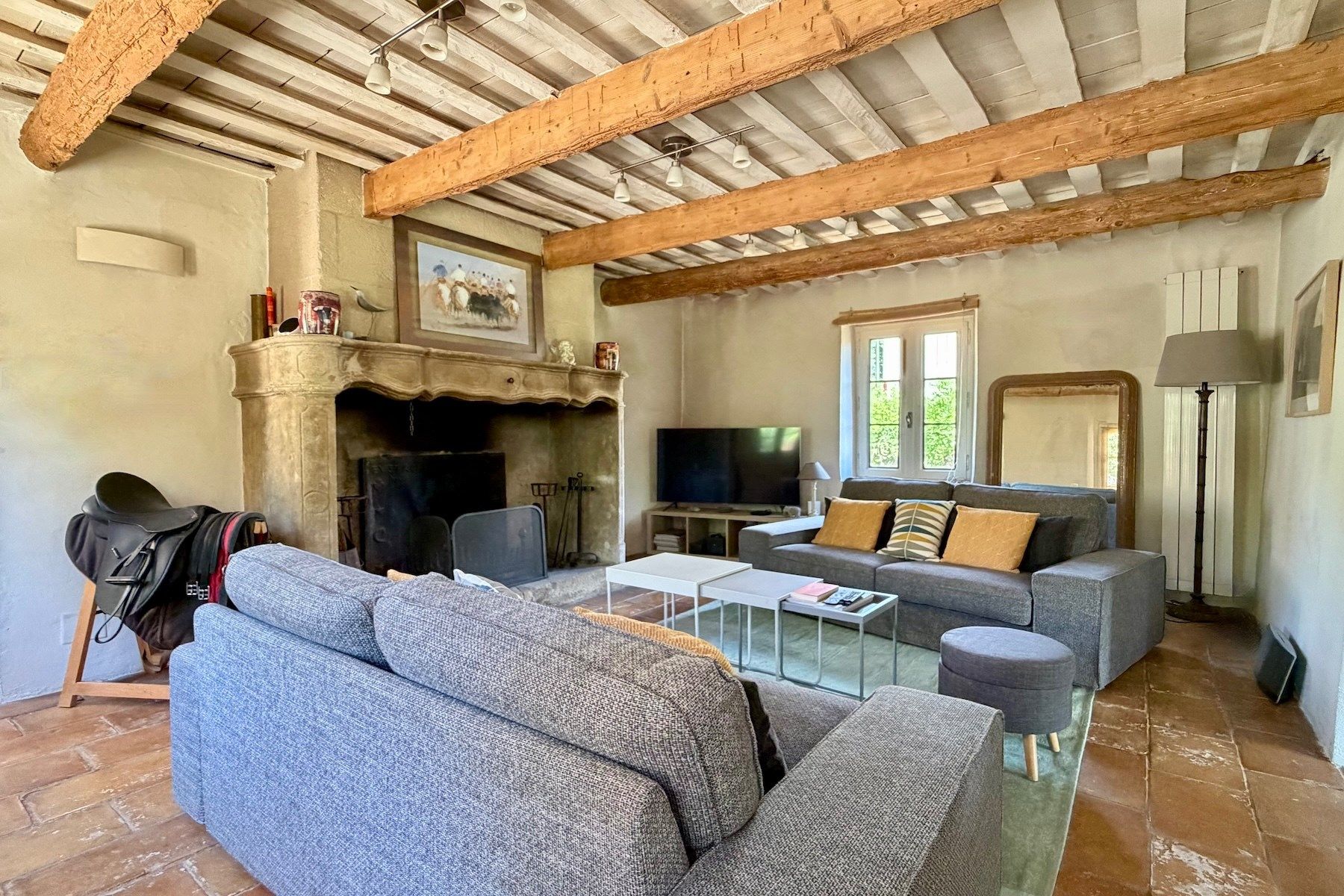 luxury house 5 Rooms for sale on UZES (30700)