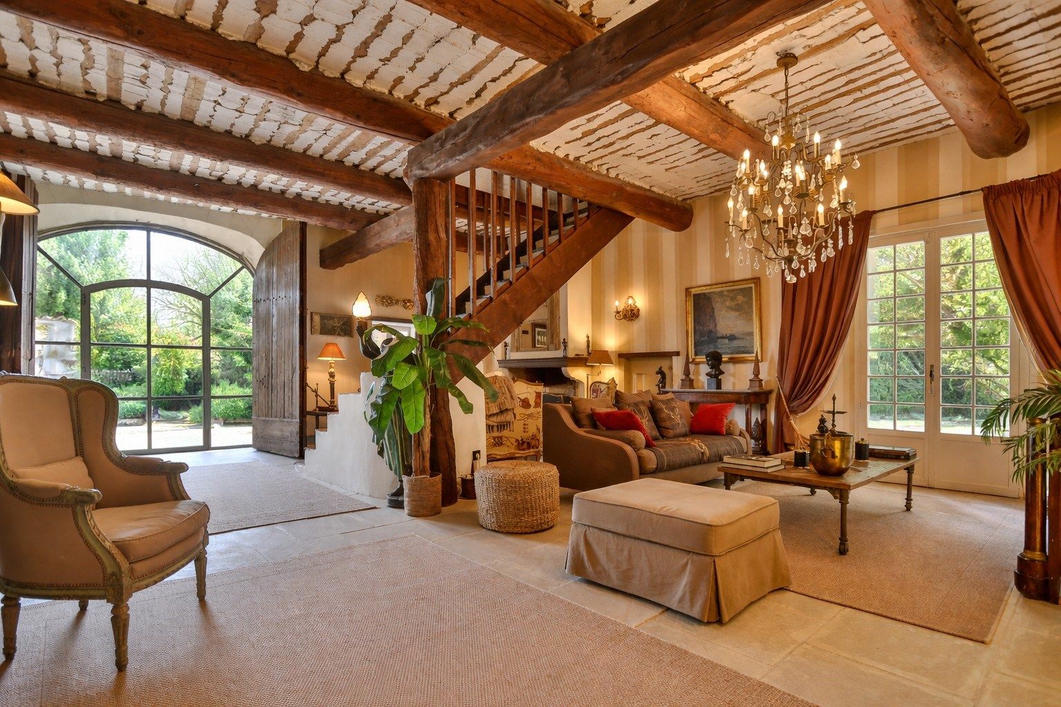 maison de luxe 10 Pièces en vente sur LE THOR (84250)