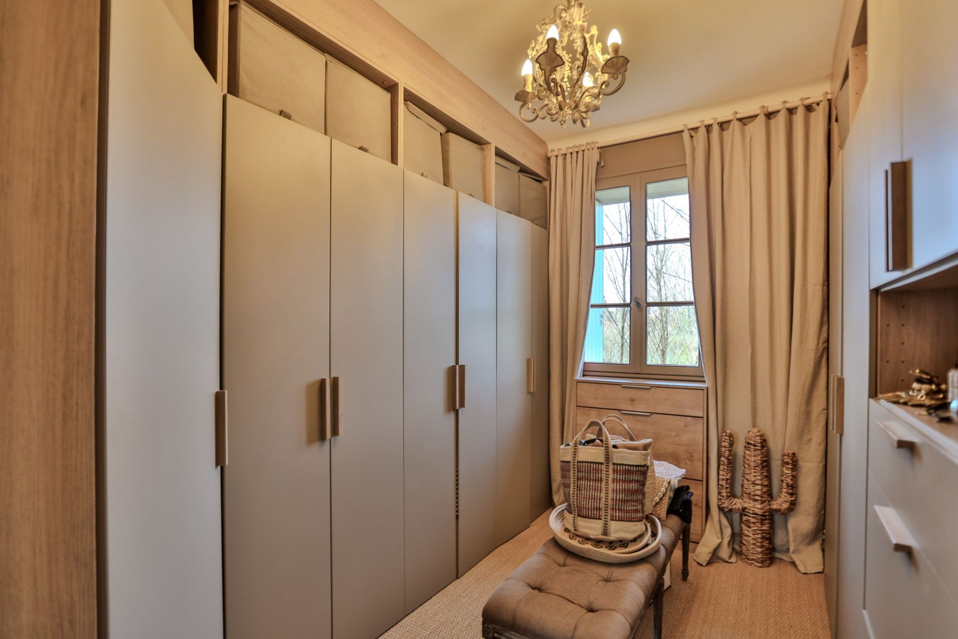 maison de luxe 10 Pièces en vente sur LE THOR (84250)