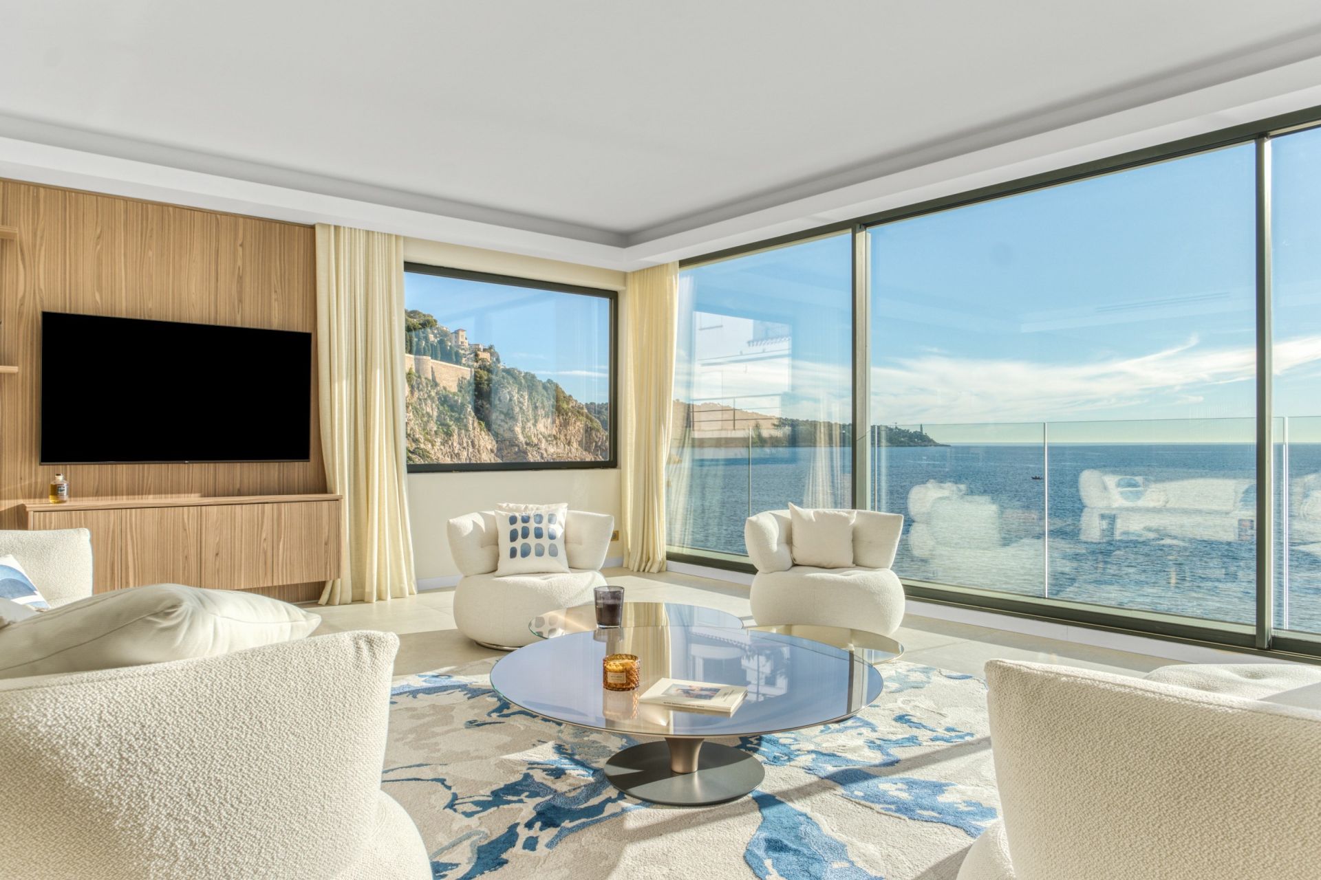 contemporary house 6 Rooms for sale on NICE (06000)