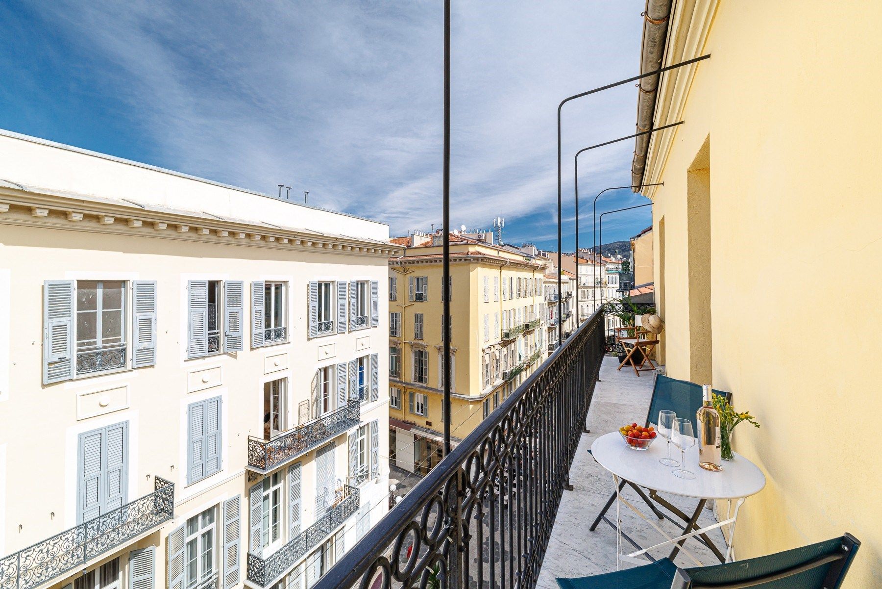 luxury apartment 3 Rooms for sale on NICE (06000)