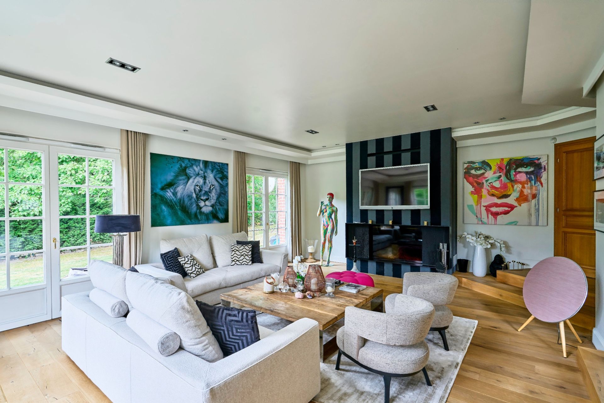 luxury house 8 Rooms for sale on MOUVAUX (59420)